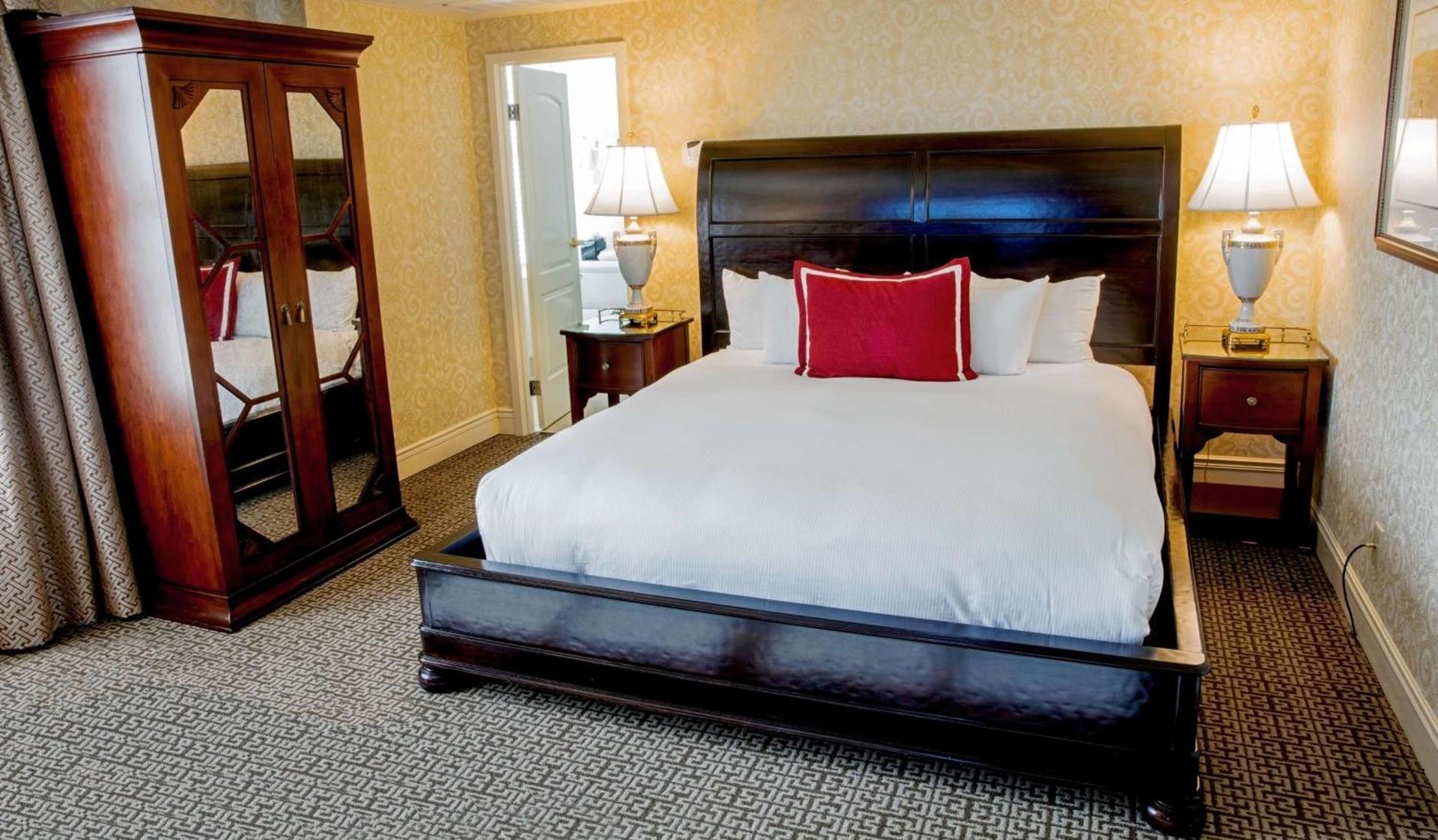 Hotel Roanoke & Conference Center, Curio Collection by Hilton photo 22