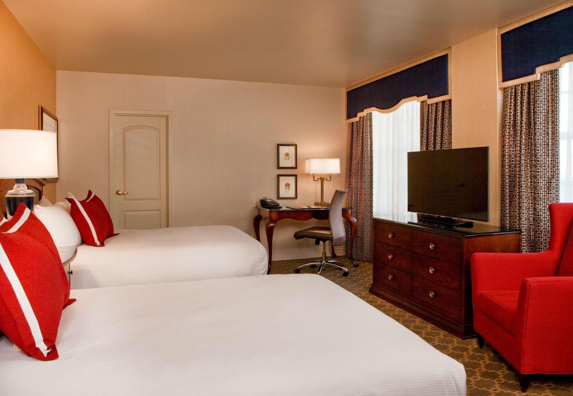 Hotel Roanoke & Conference Center, Curio Collection by Hilton photo 32
