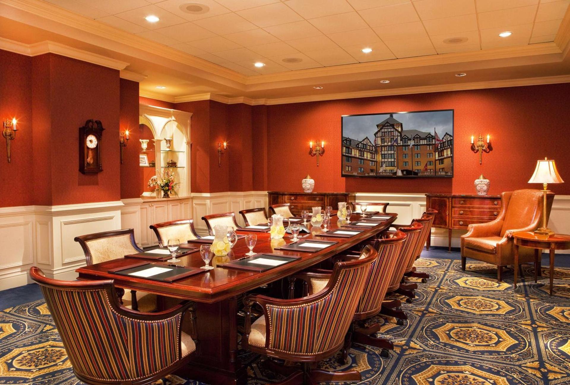Hotel Roanoke & Conference Center, Curio Collection by Hilton photo 52