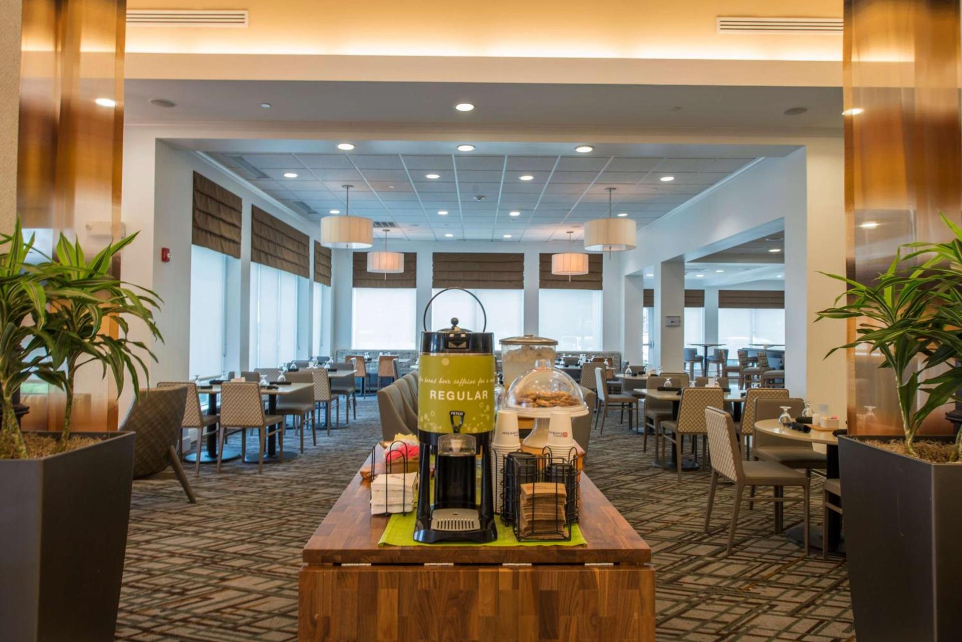 Hilton Garden Inn Atlanta Airport North photo 28