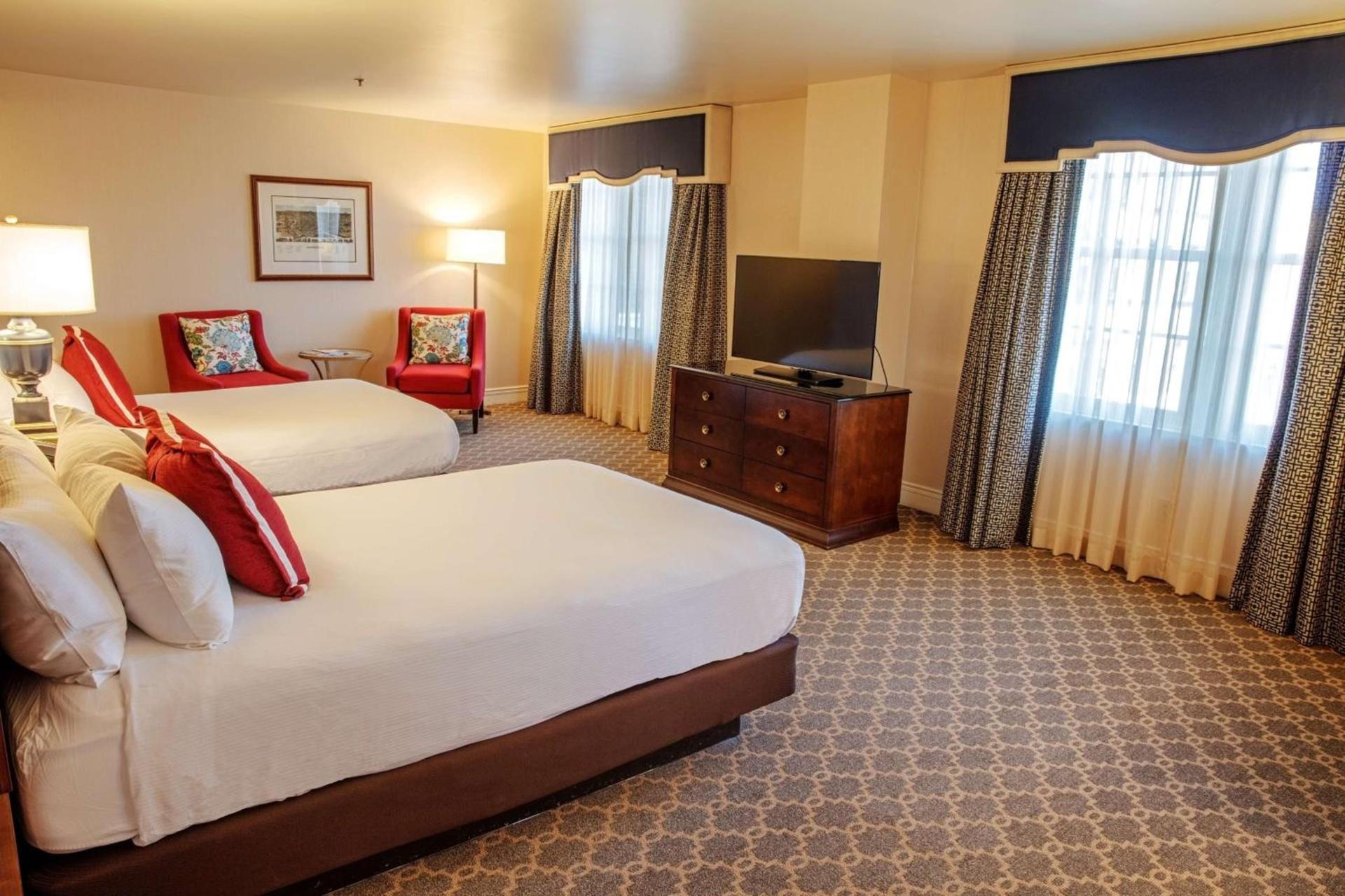 Hotel Roanoke & Conference Center, Curio Collection by Hilton photo 60