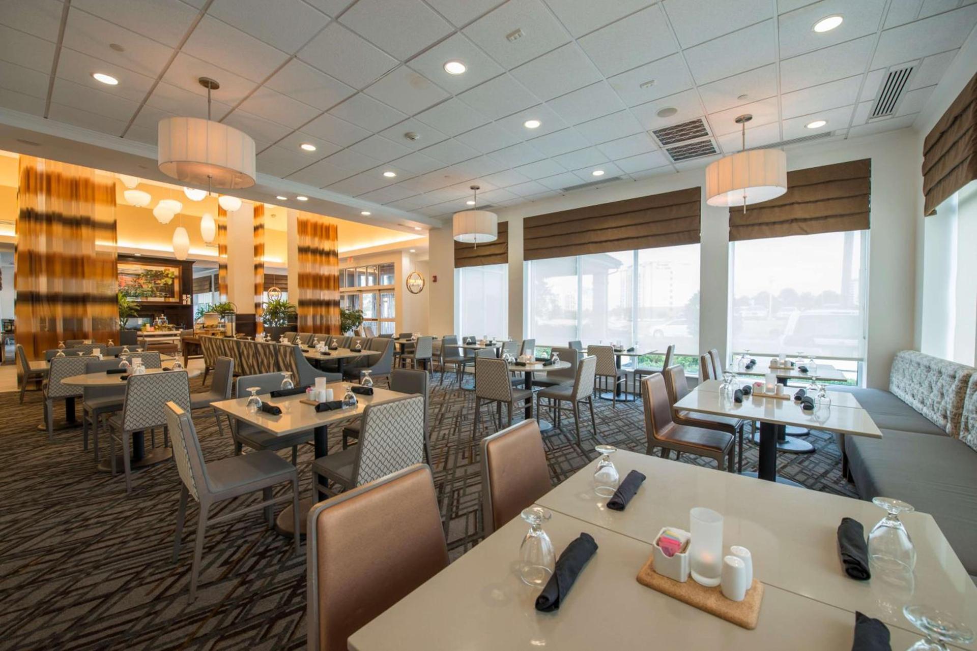 Hilton Garden Inn Atlanta Airport North photo 32