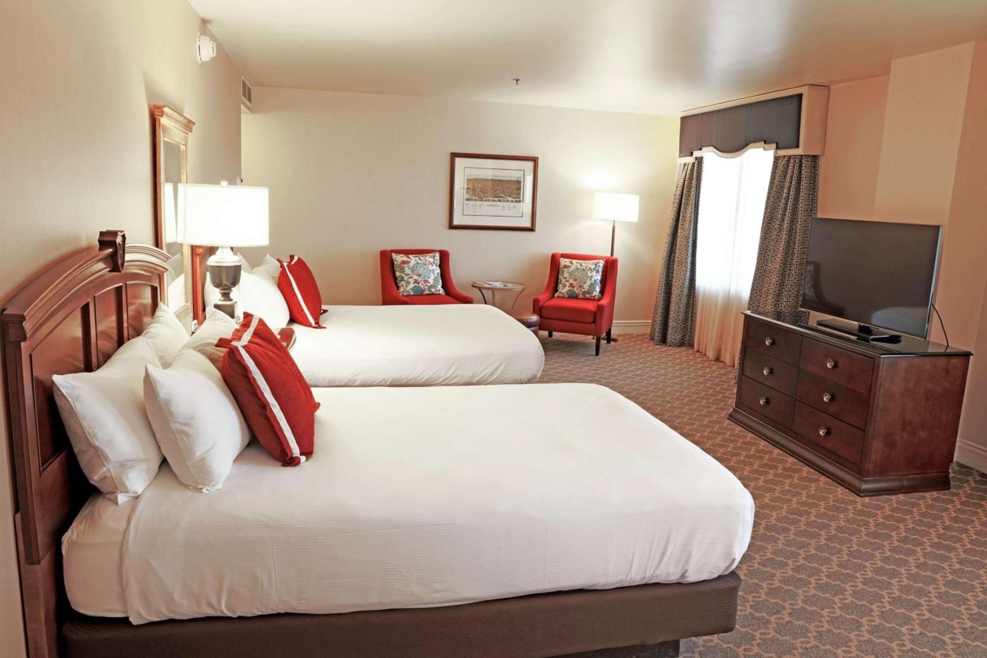 Hotel Roanoke & Conference Center, Curio Collection by Hilton photo 67