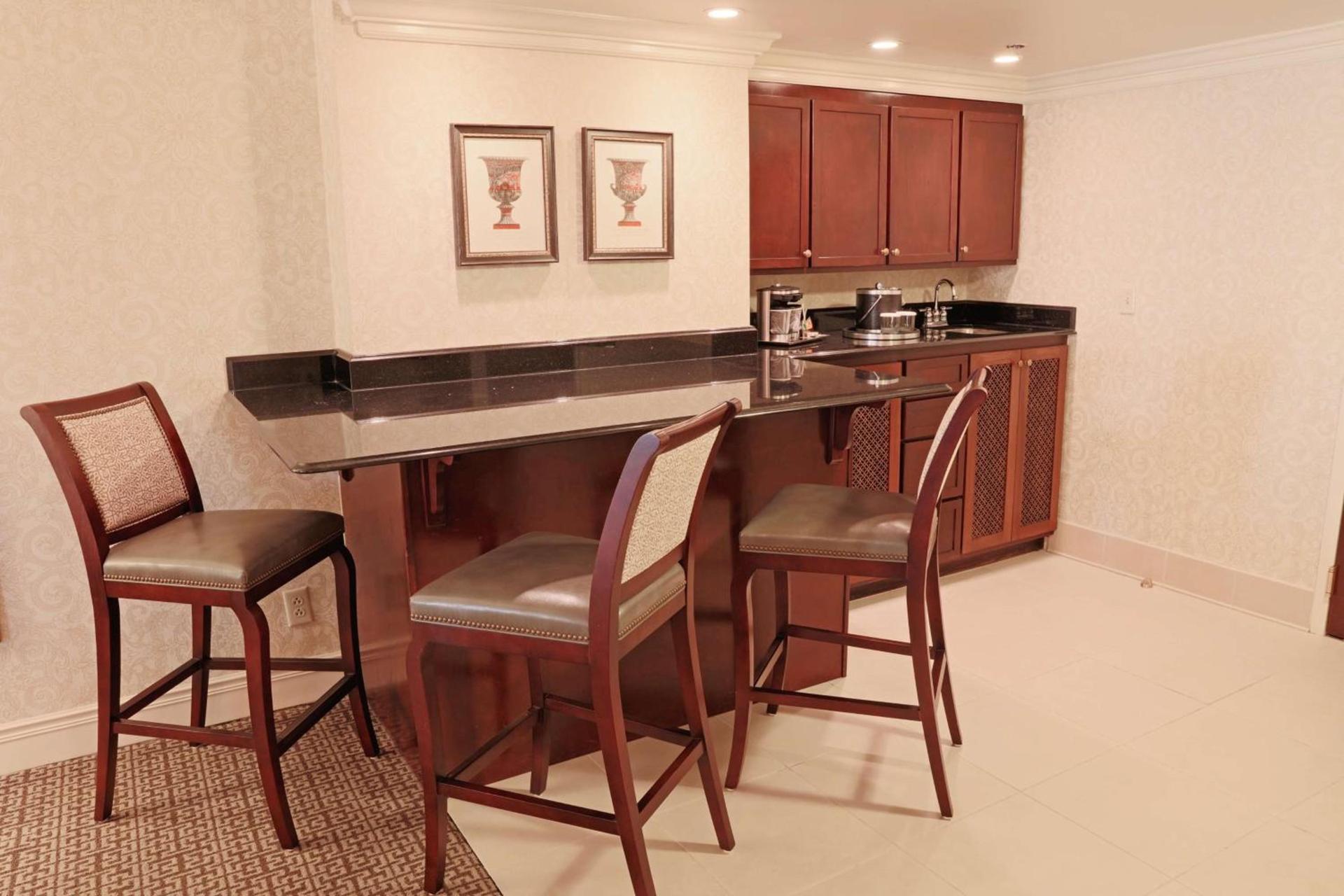 Hotel Roanoke & Conference Center, Curio Collection by Hilton photo 69