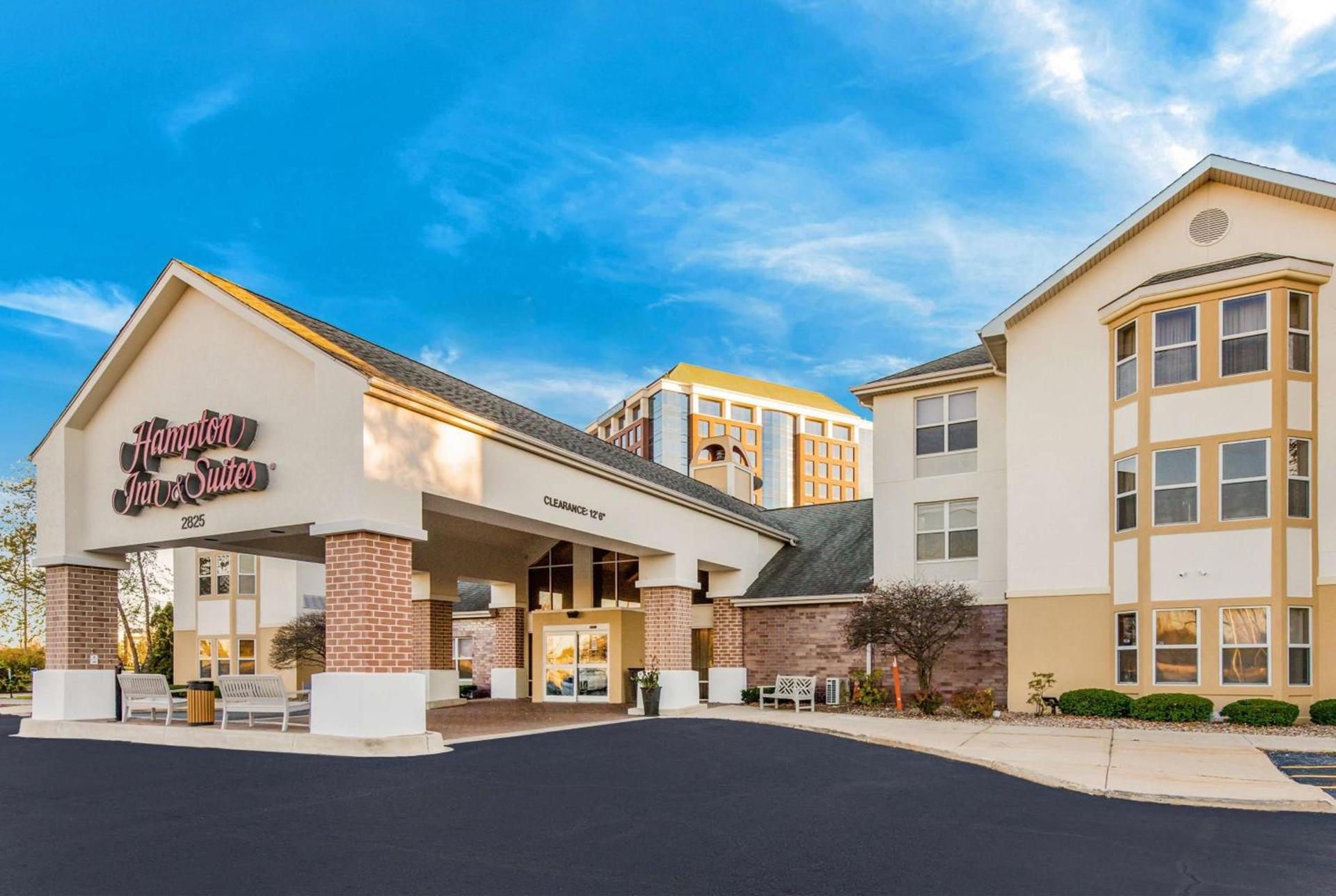 Hampton Inn & Suites Chicago-Hoffman Estates photo 2
