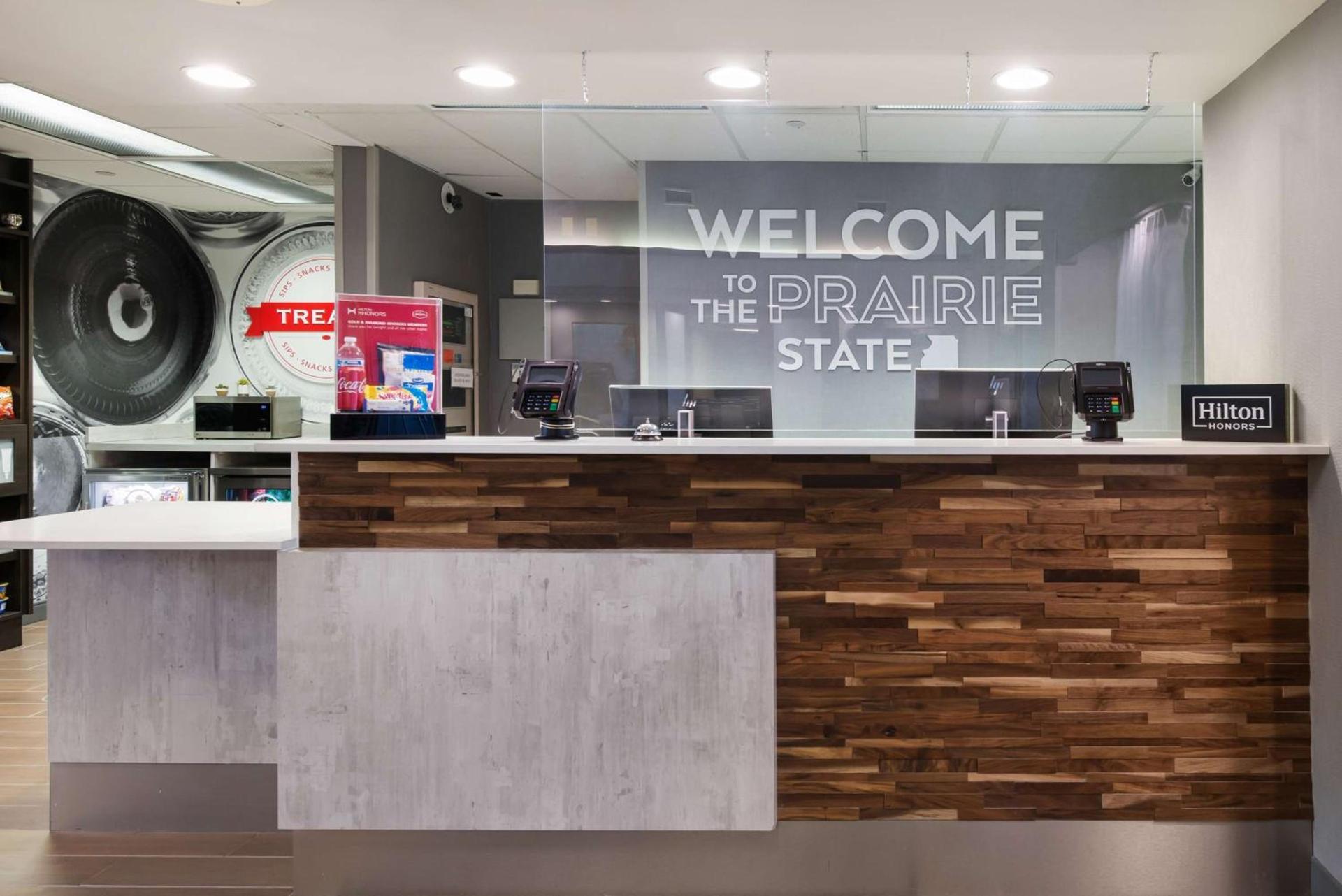 Hampton Inn & Suites Chicago-Hoffman Estates photo 6
