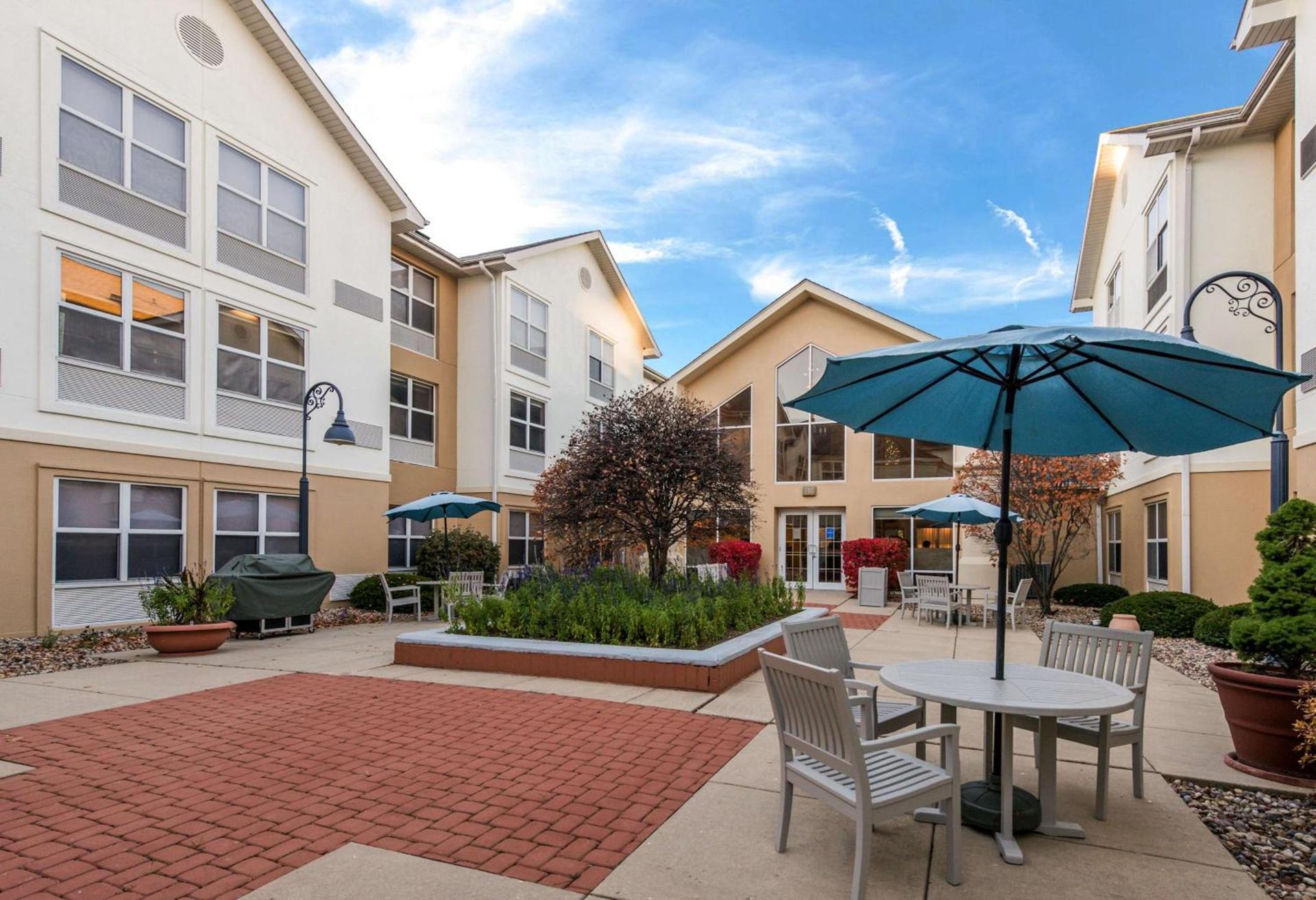 Hampton Inn & Suites Chicago-Hoffman Estates photo 5