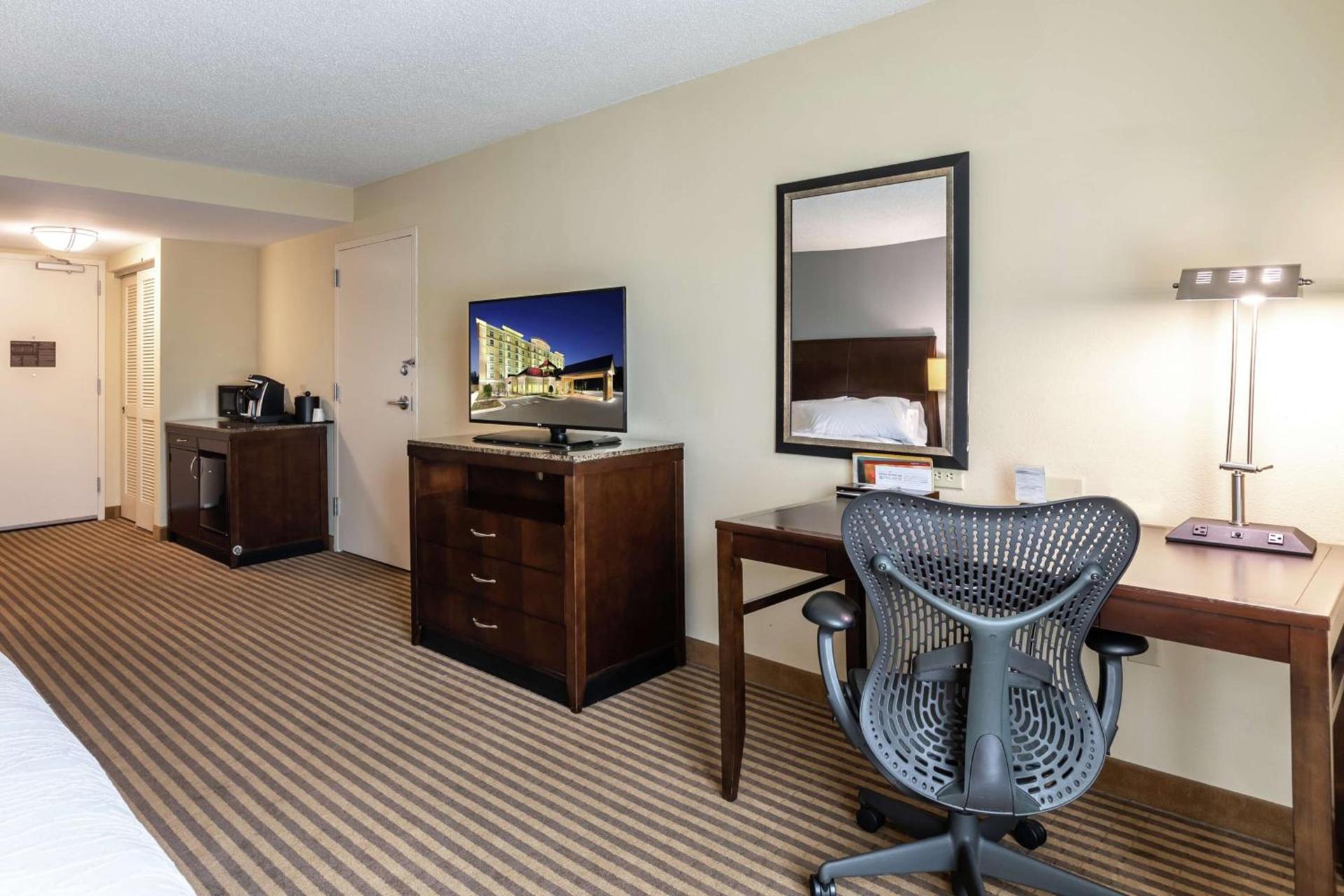 Hilton Garden Inn Atlanta Airport North photo 38