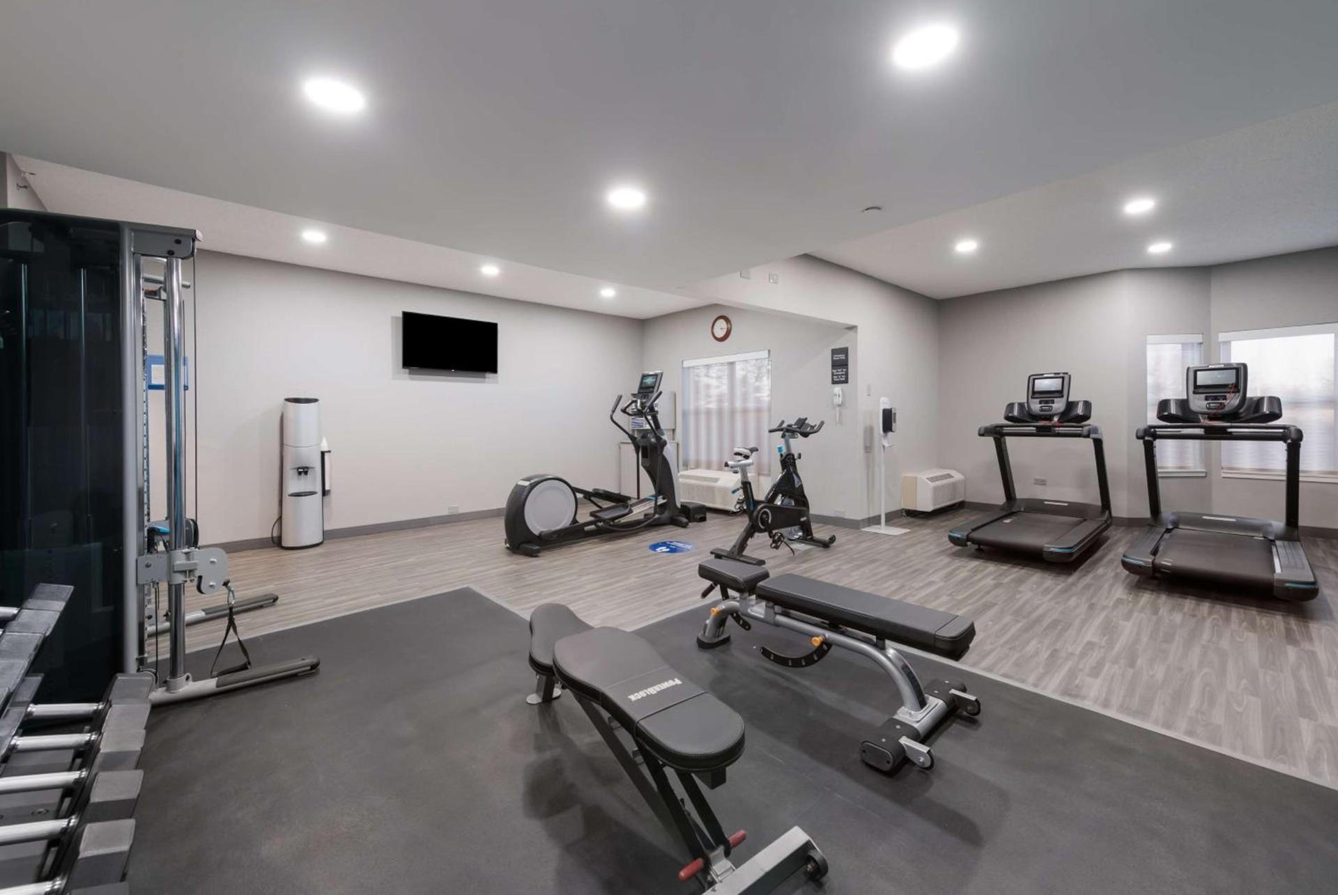 Hampton Inn & Suites Chicago-Hoffman Estates photo 14