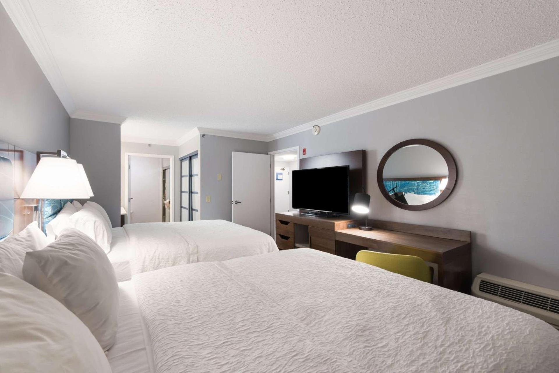 Hampton Inn & Suites Chicago-Hoffman Estates photo 16