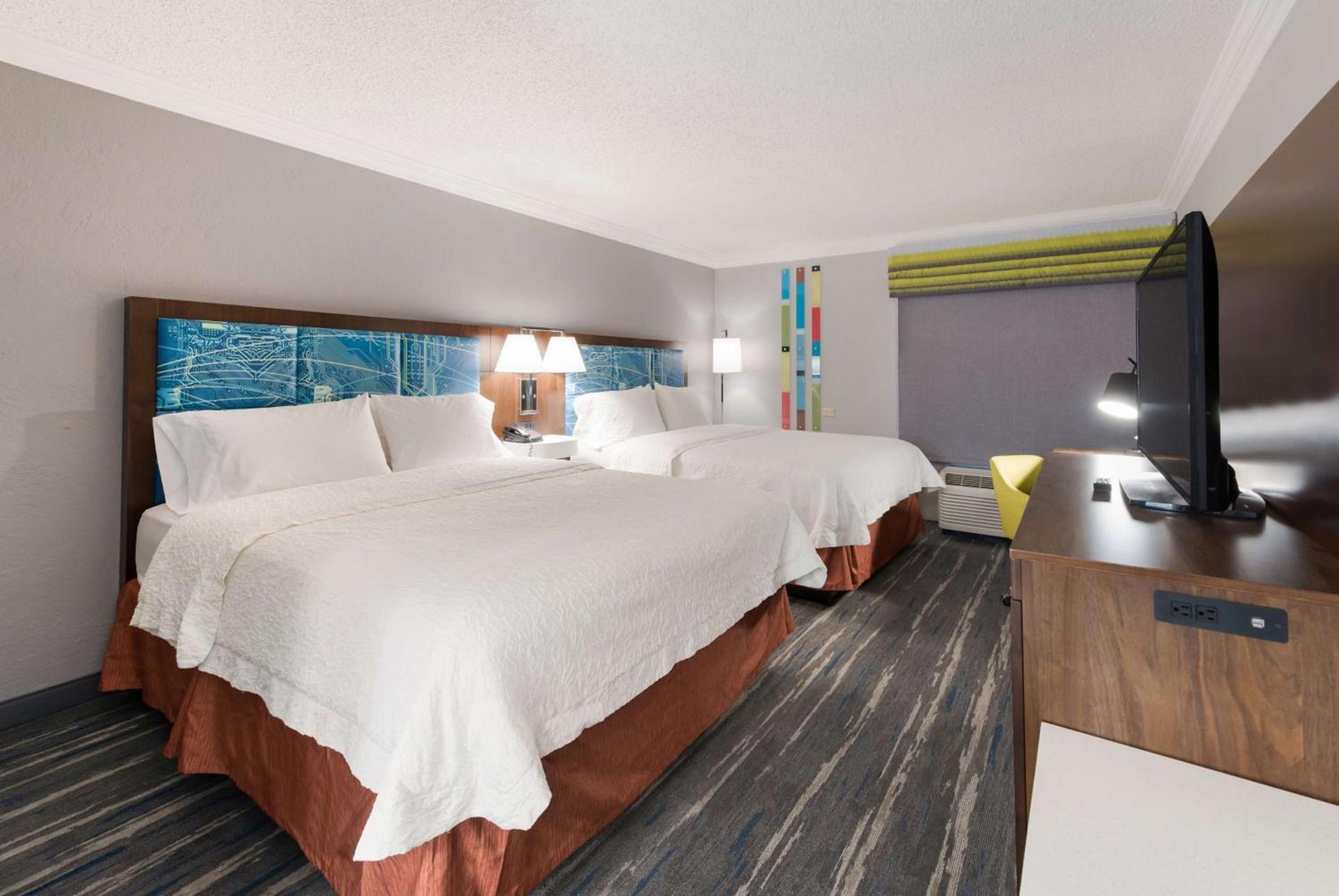 Hampton Inn & Suites Chicago-Hoffman Estates photo 20