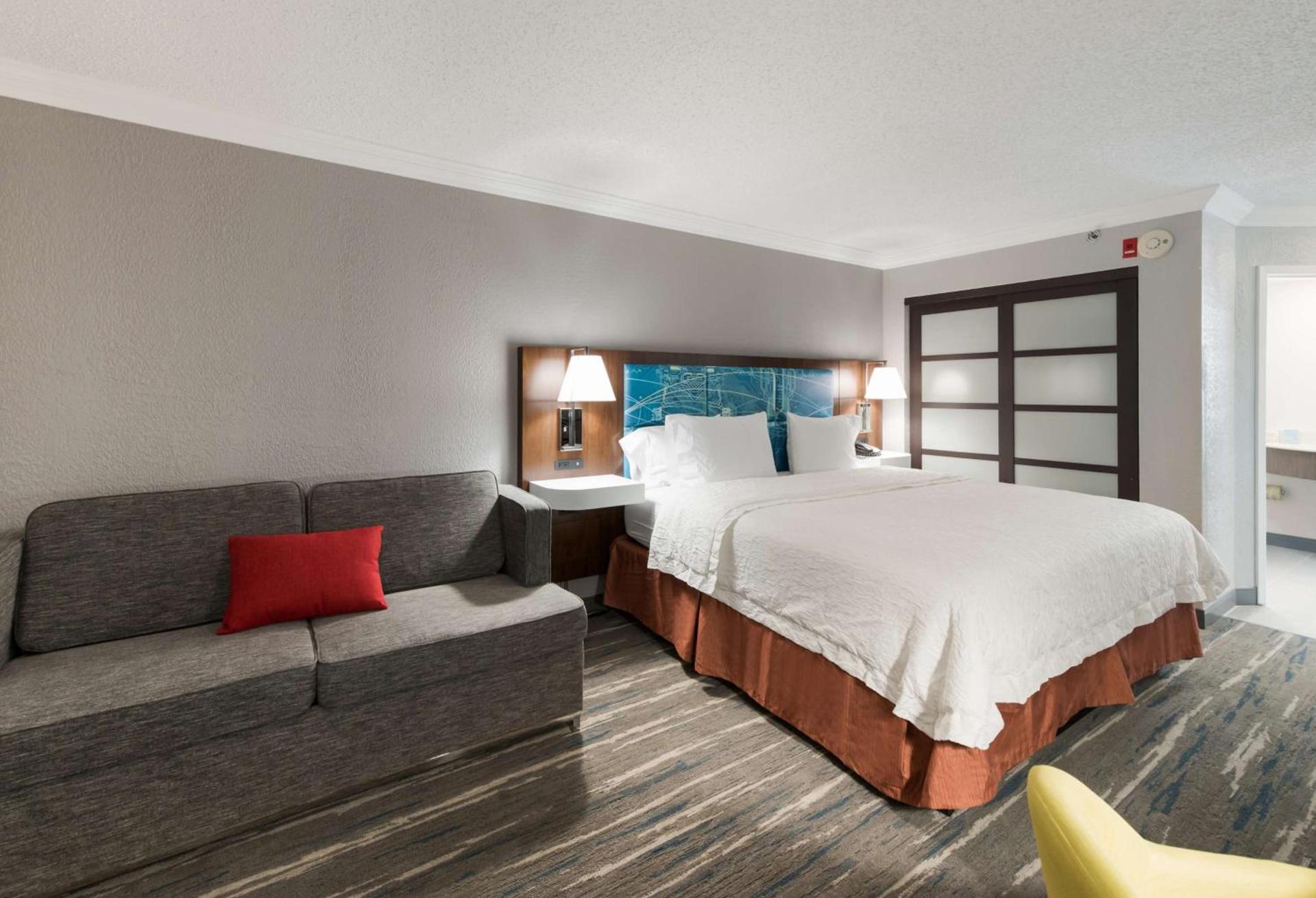 Hampton Inn & Suites Chicago-Hoffman Estates photo 23