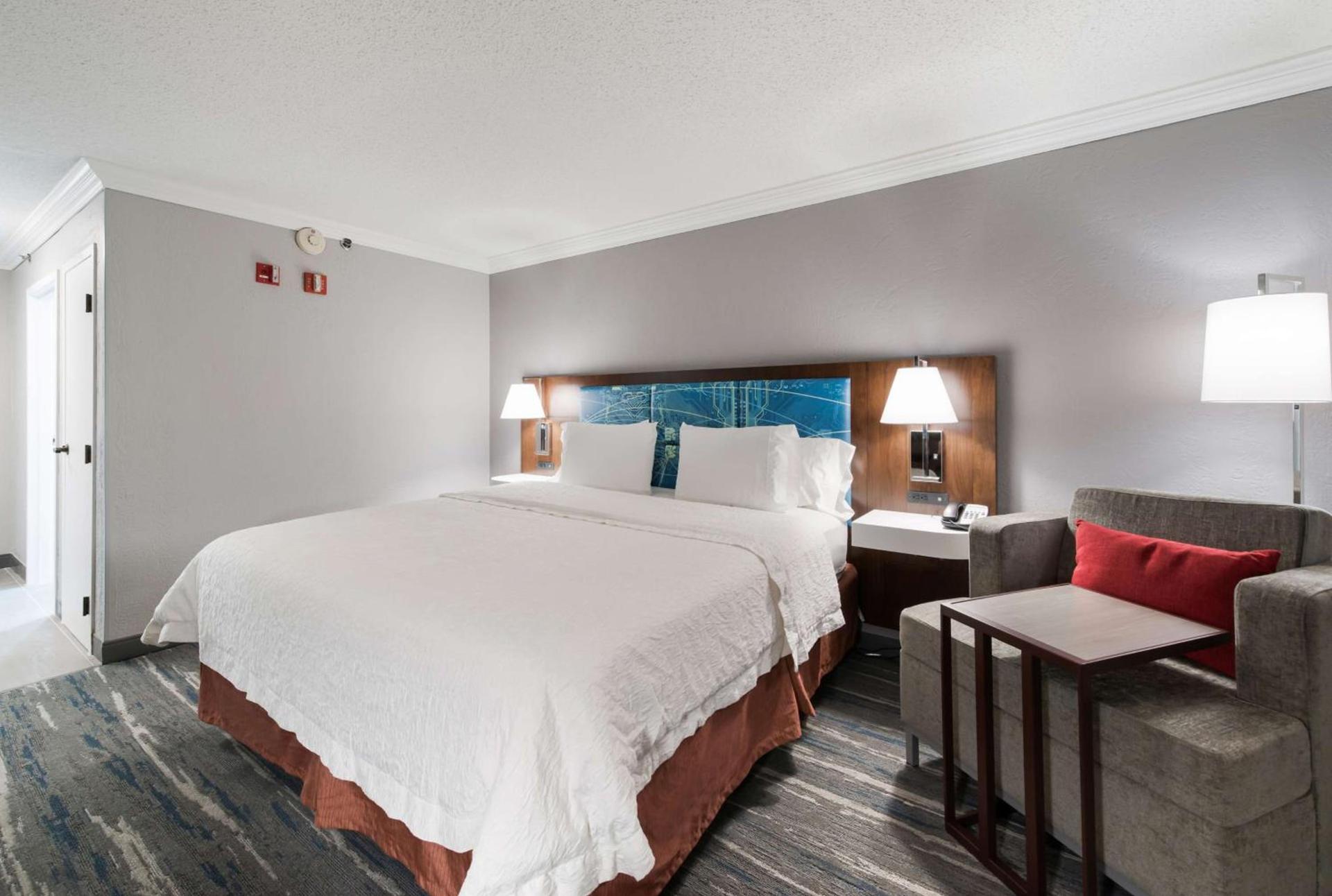 Hampton Inn & Suites Chicago-Hoffman Estates photo 26