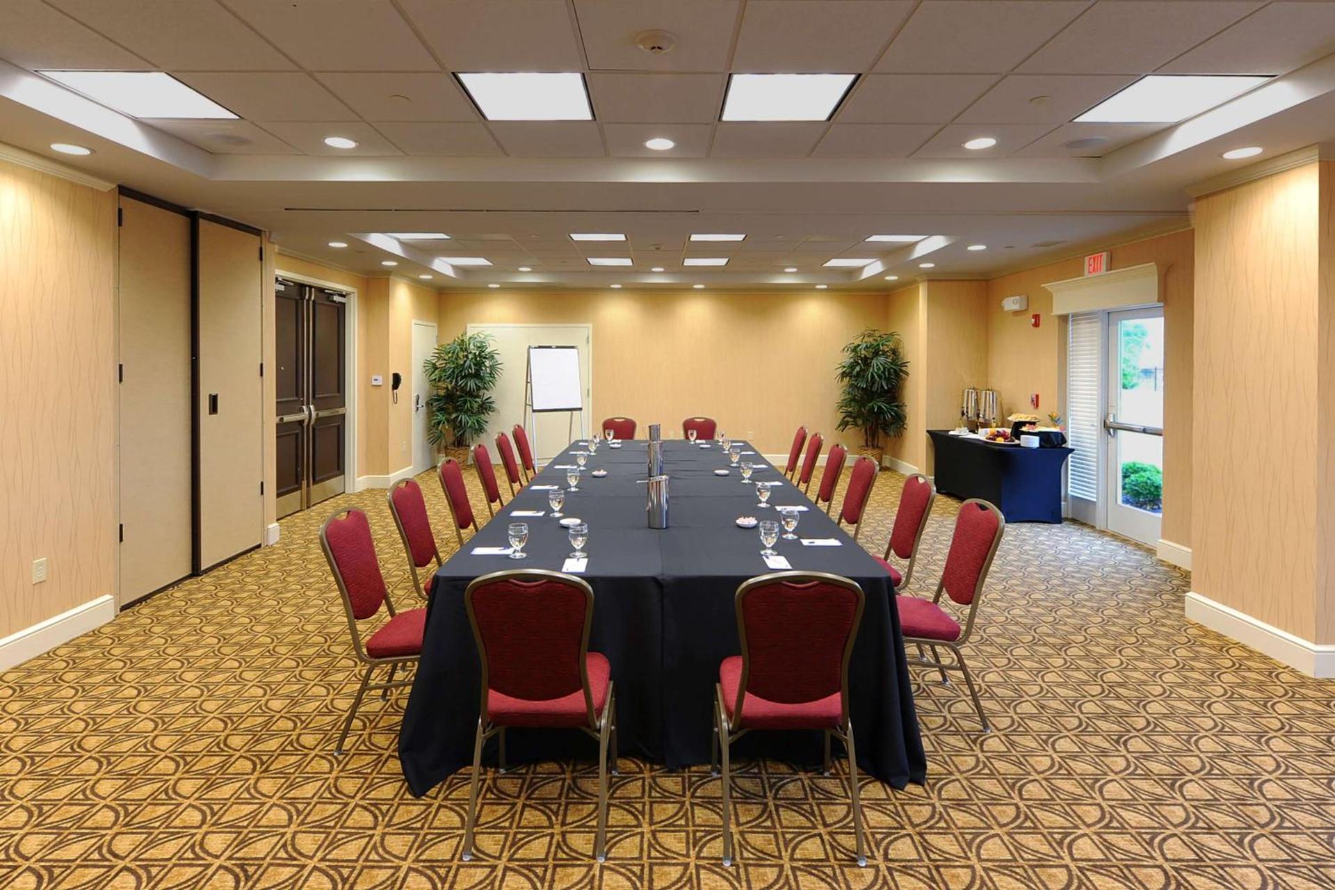 Hilton Garden Inn Atlanta Airport North photo 56