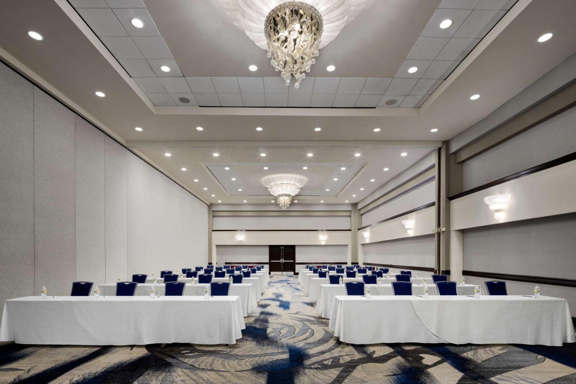 Hilton Long Island/Huntington photo 46
