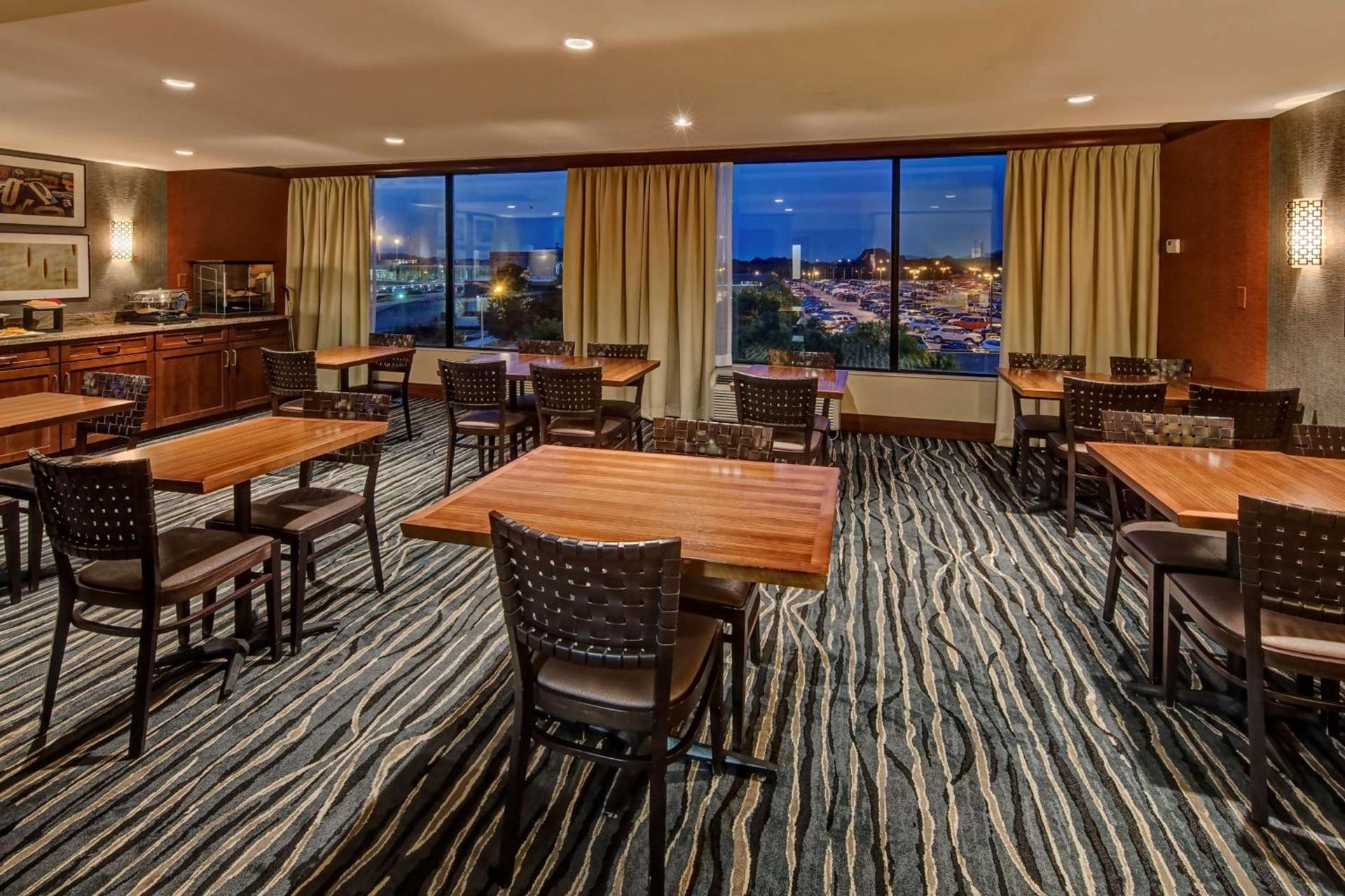 Hilton Knoxville Airport photo 21