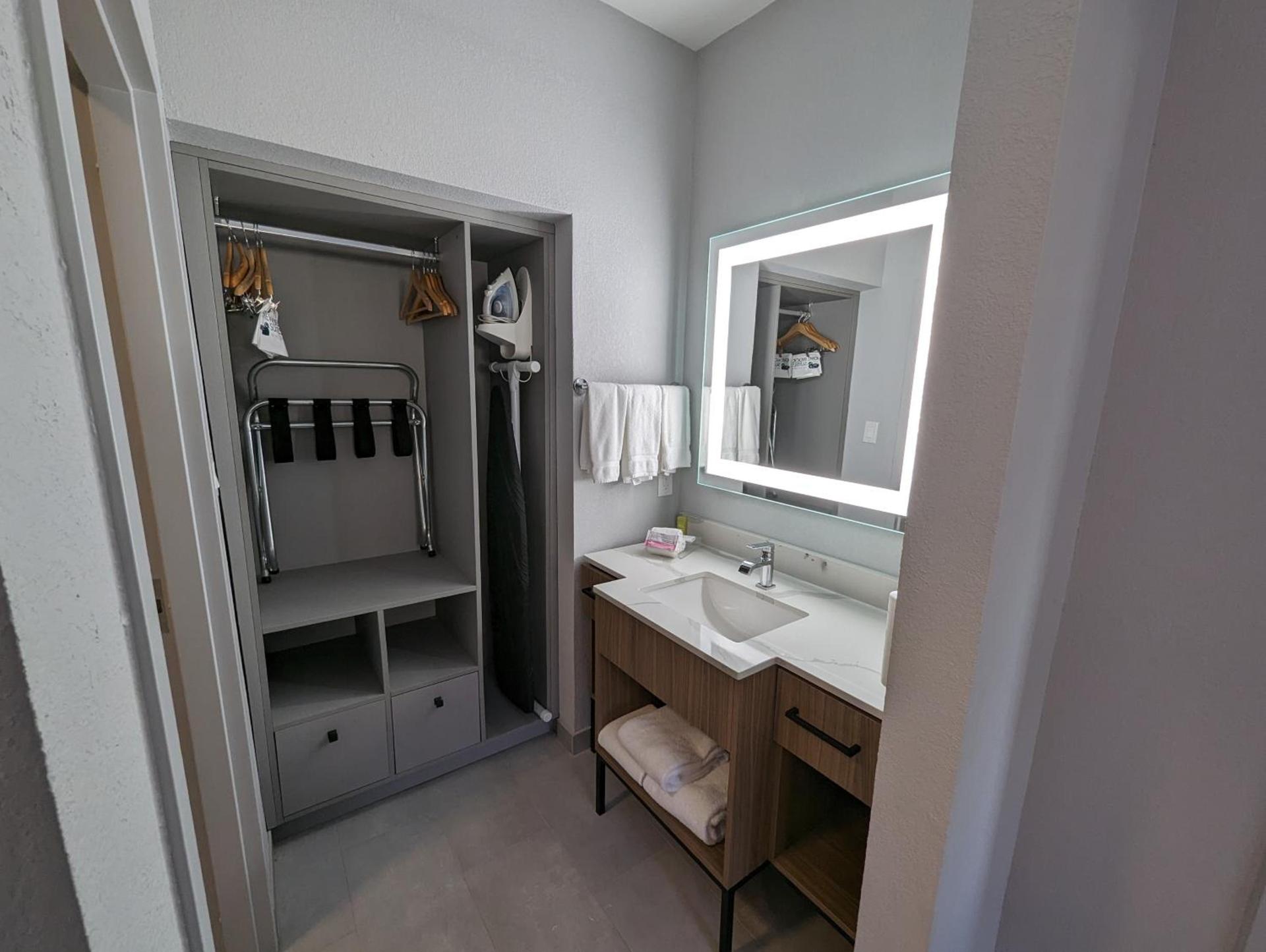 Homewood Suites Beaumont photo 32
