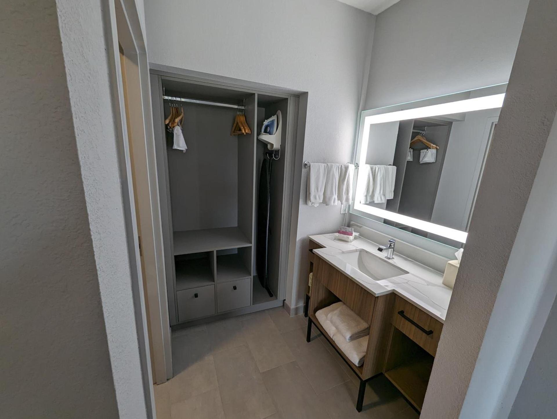 Homewood Suites Beaumont photo 37