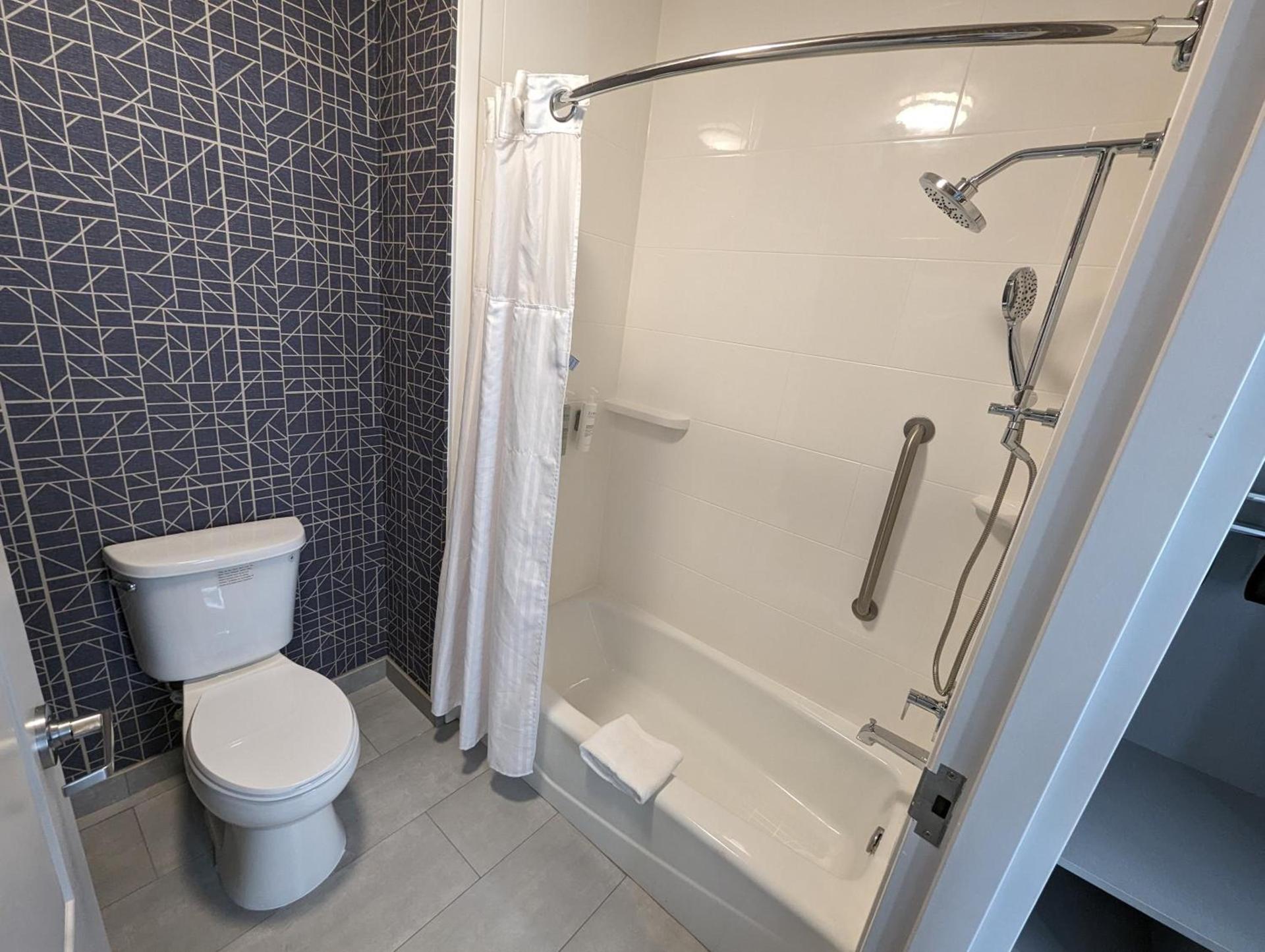 Homewood Suites Beaumont photo 36