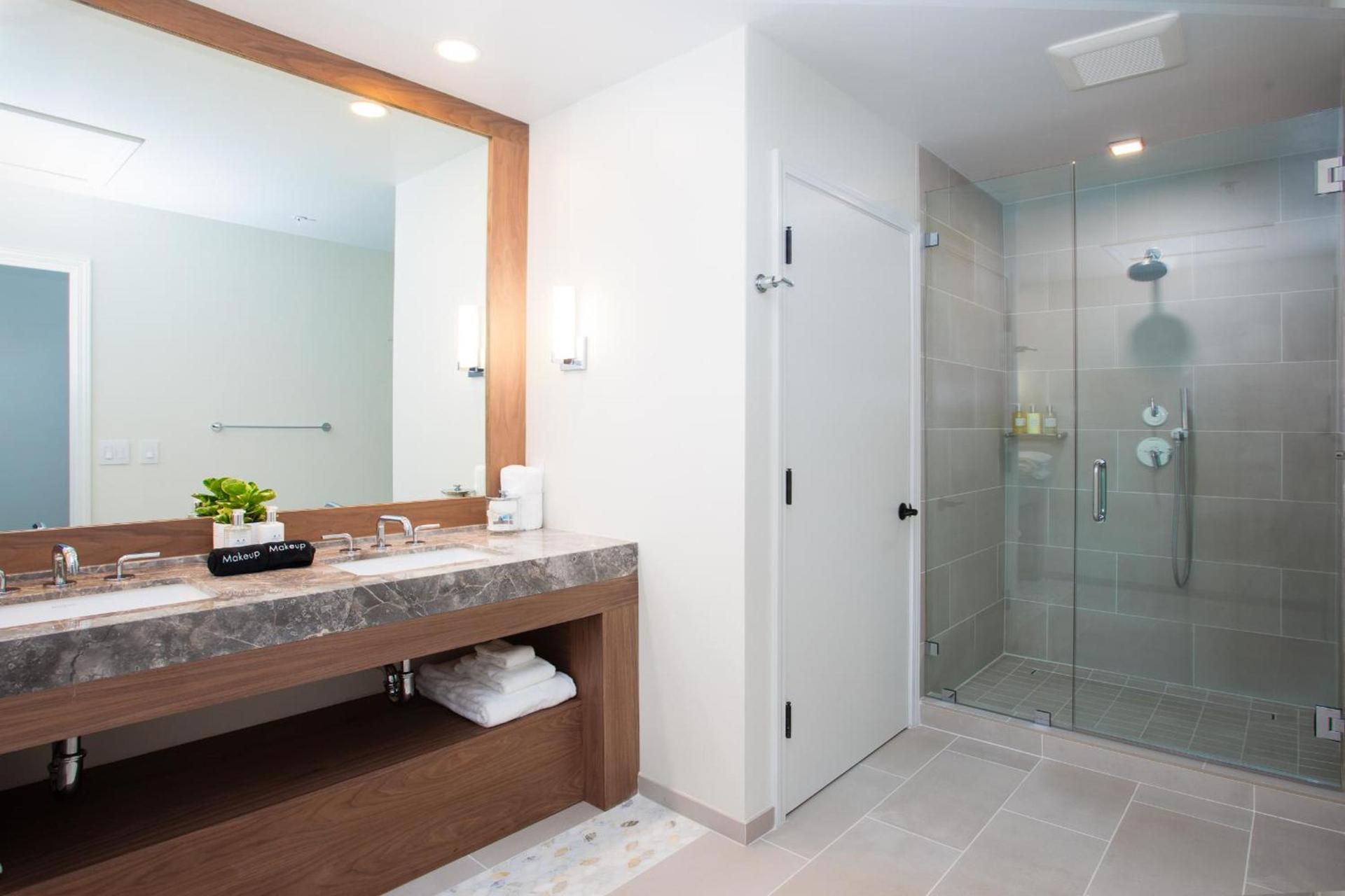 Carmel Beach Hotel photo 4
