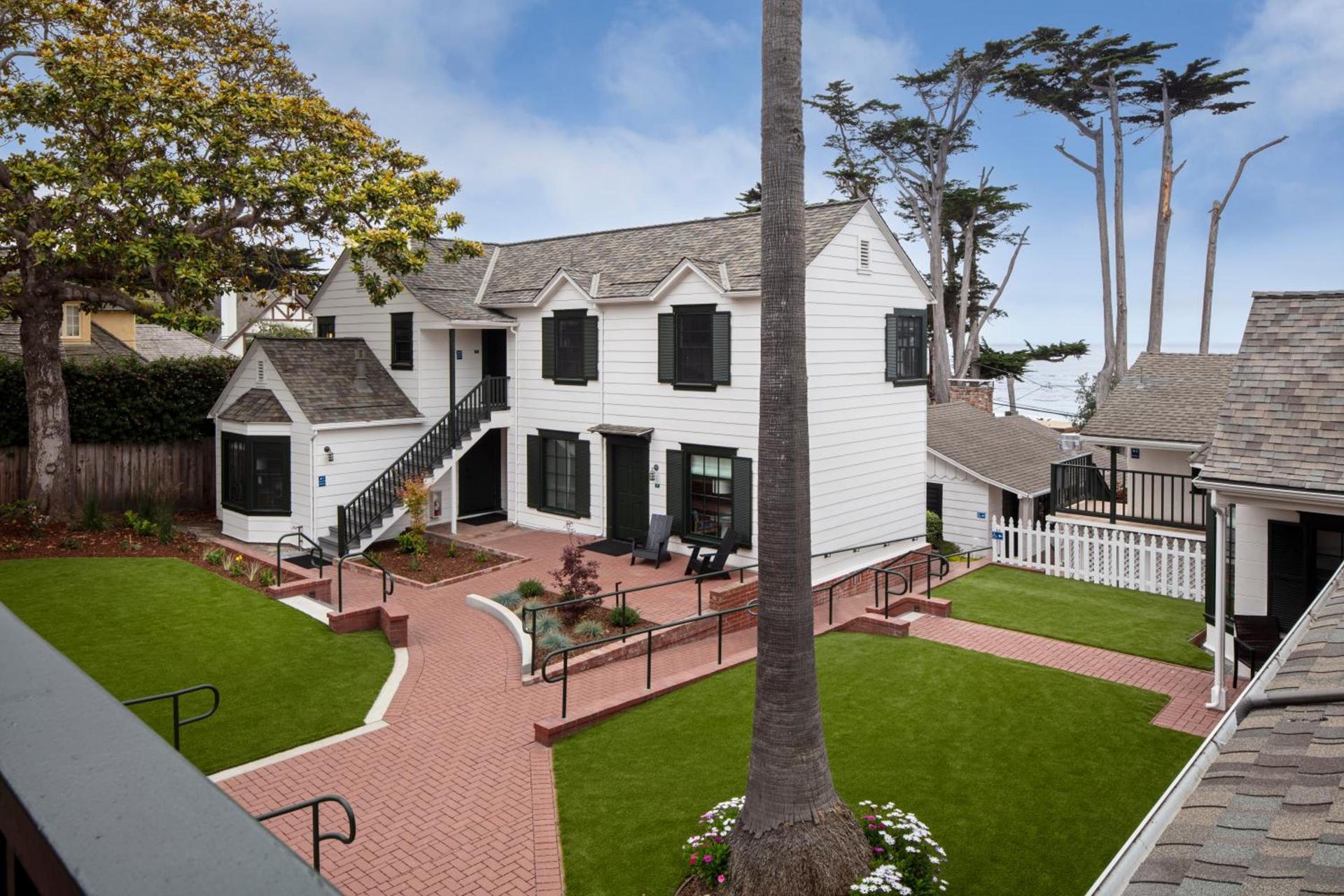 Carmel Beach Hotel photo 1