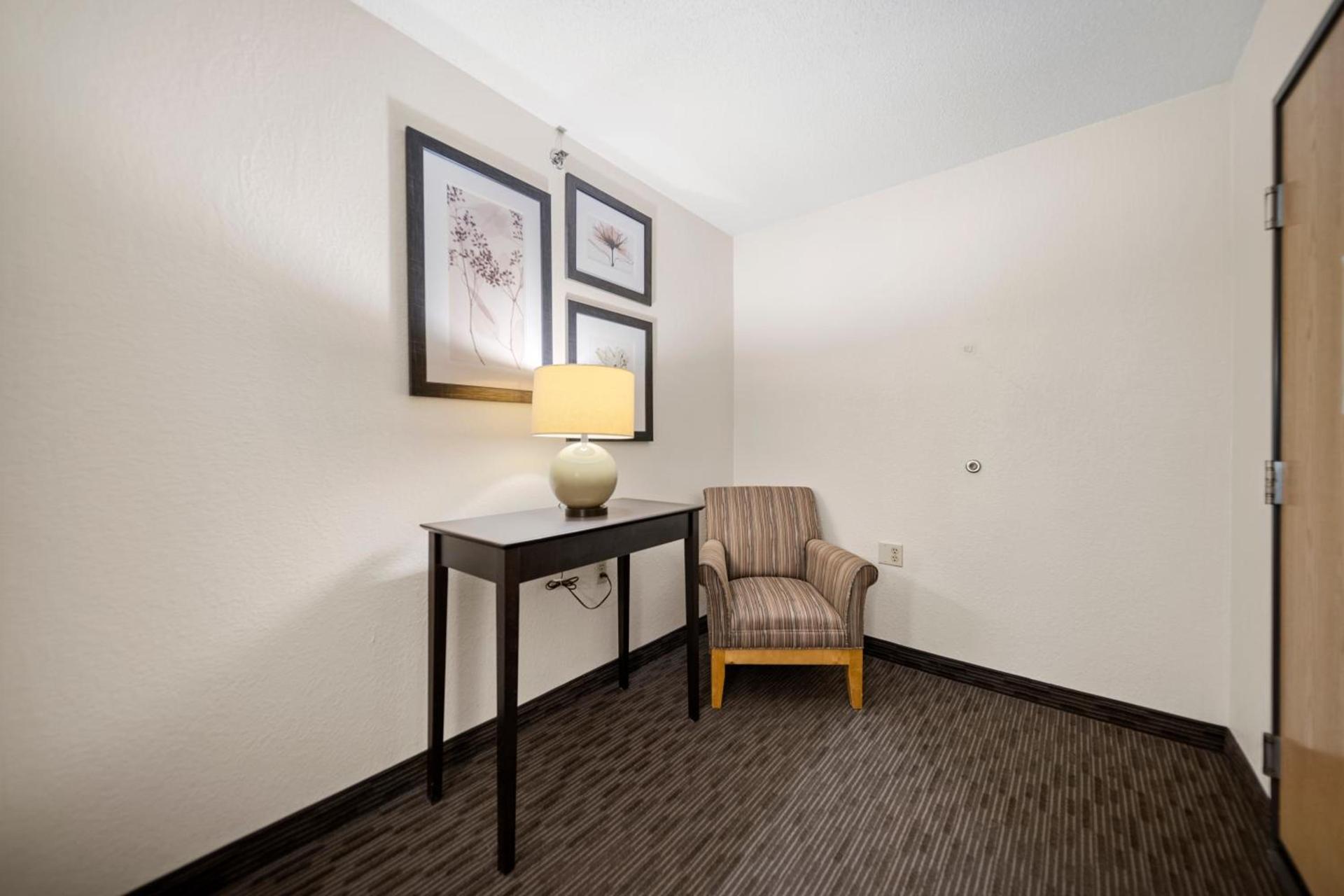 AmericInn by Wyndham Ames photo 27