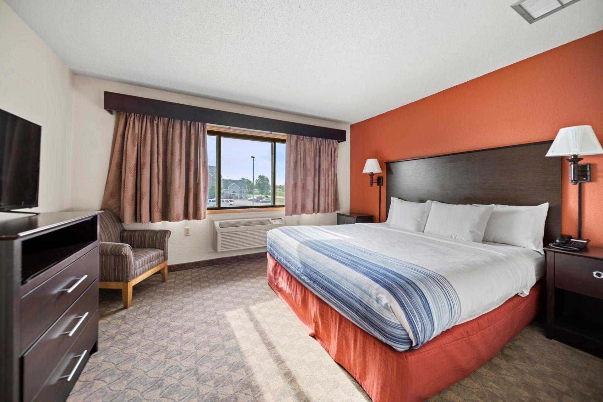 AmericInn by Wyndham Ames photo 18