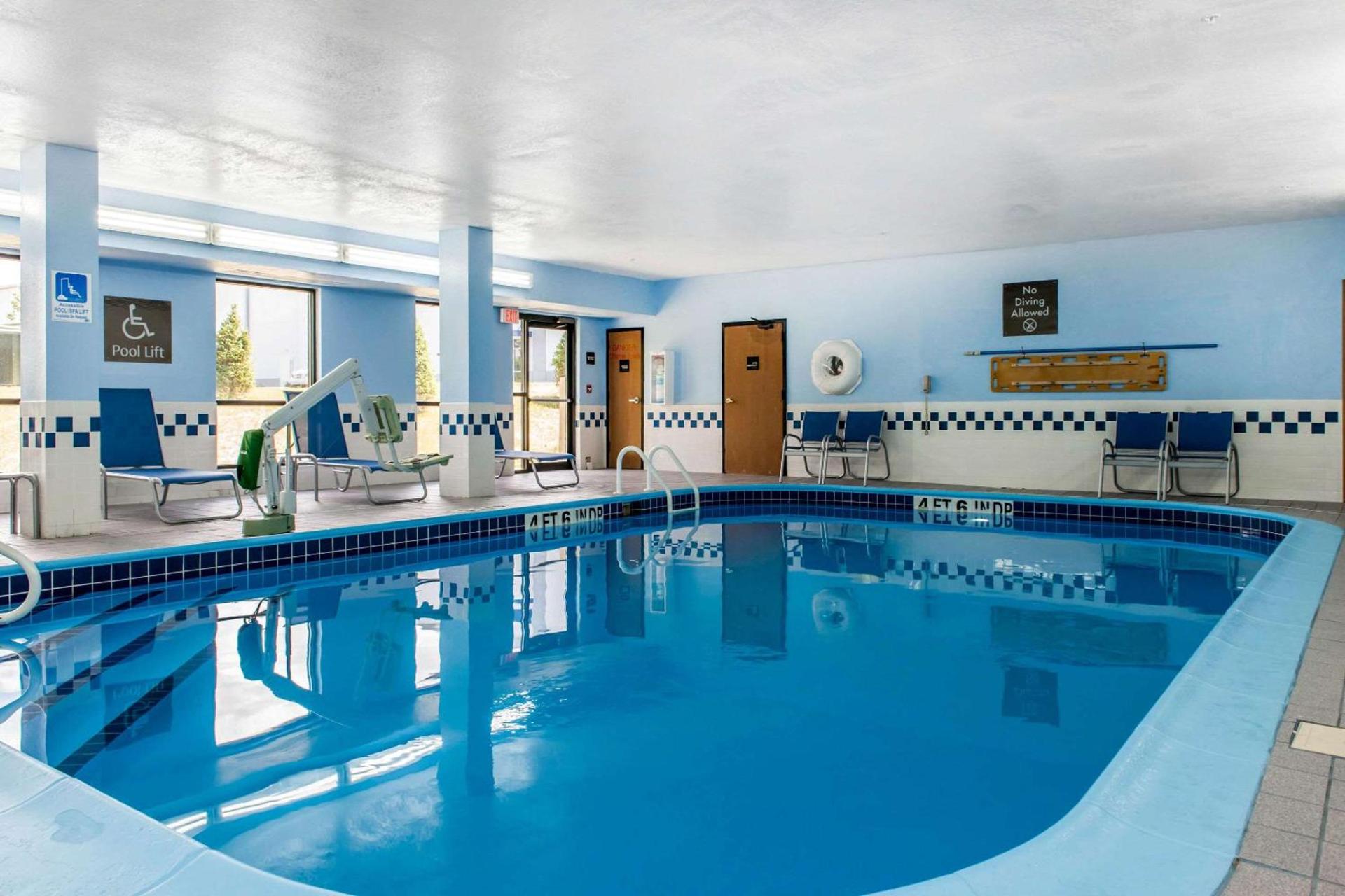 Comfort Inn Blue Ash North photo 17