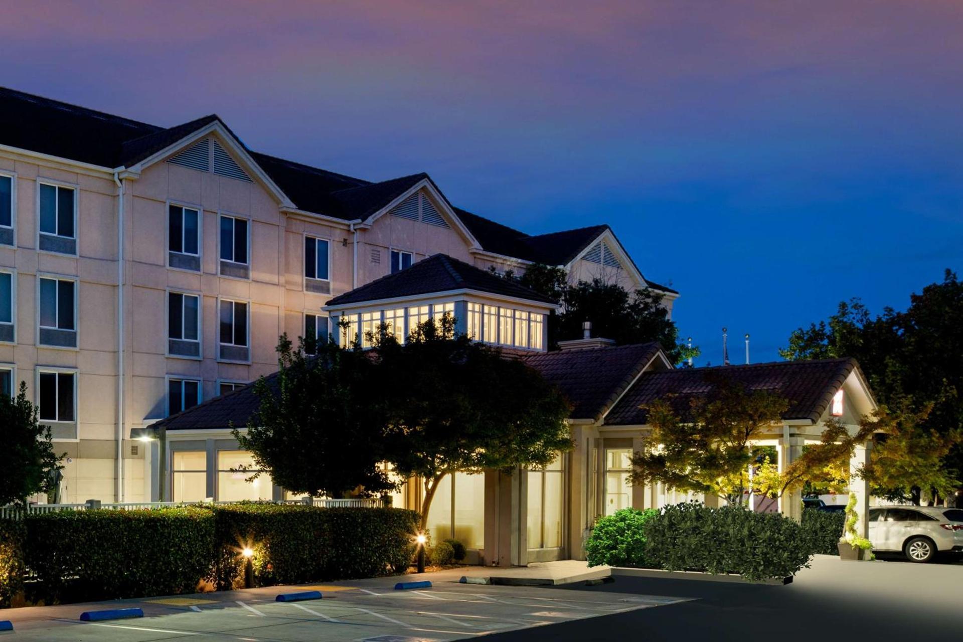 Hilton Garden Inn Folsom photo 2