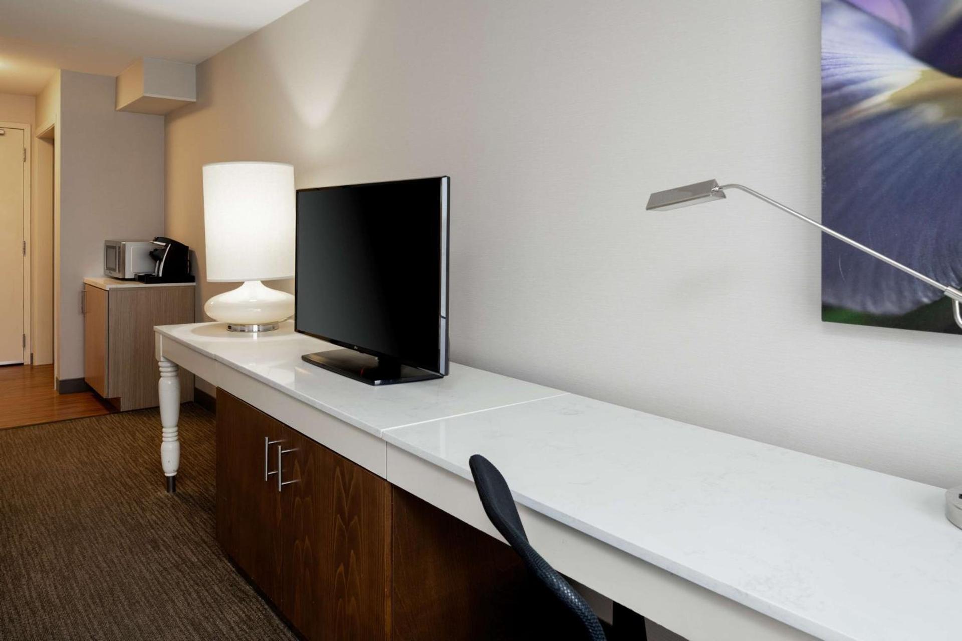 Hilton Garden Inn Folsom photo 32