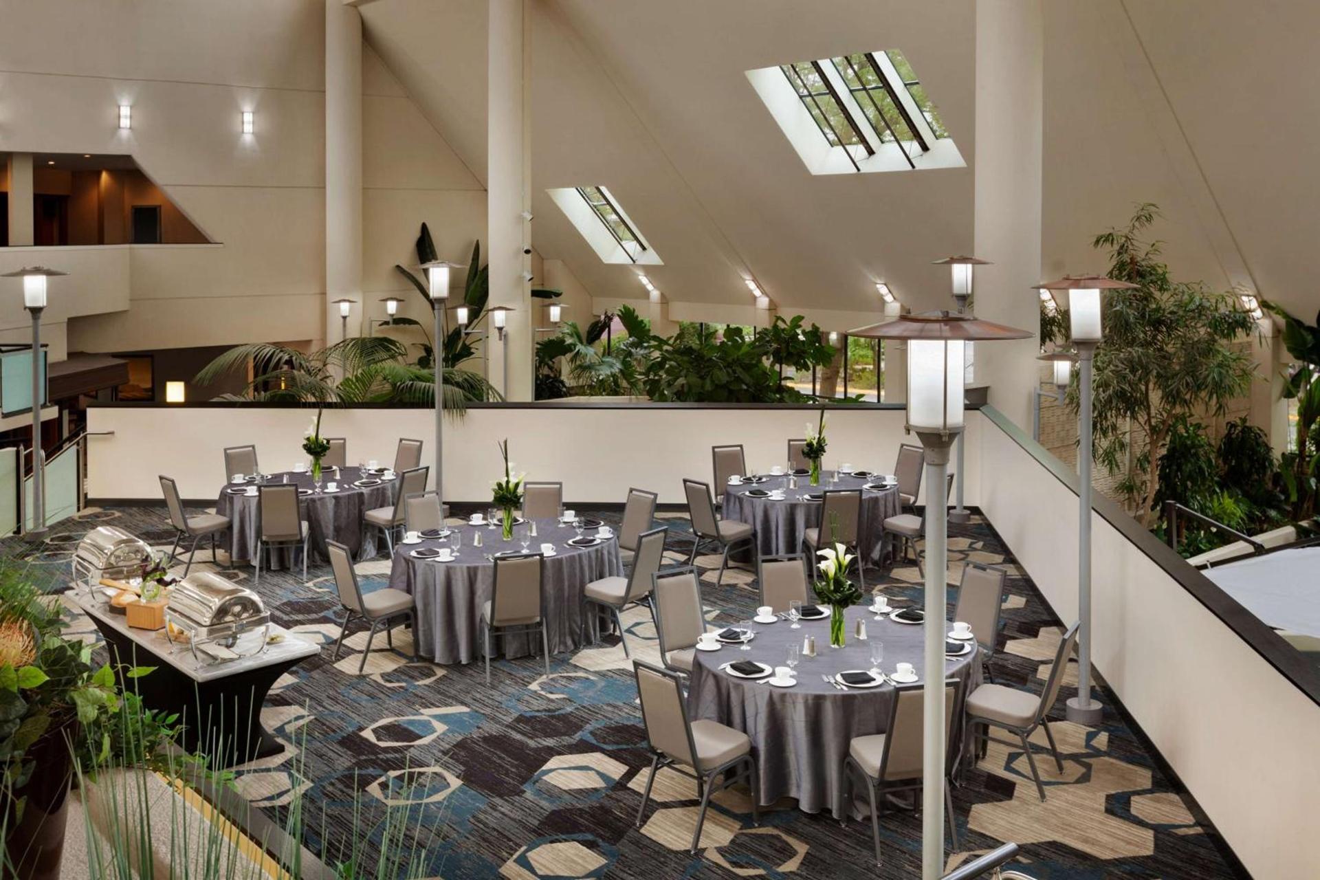 DoubleTree by Hilton Minneapolis Park Place photo 6