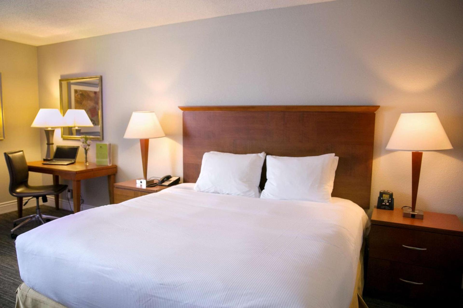 DoubleTree by Hilton Minneapolis Park Place photo 24