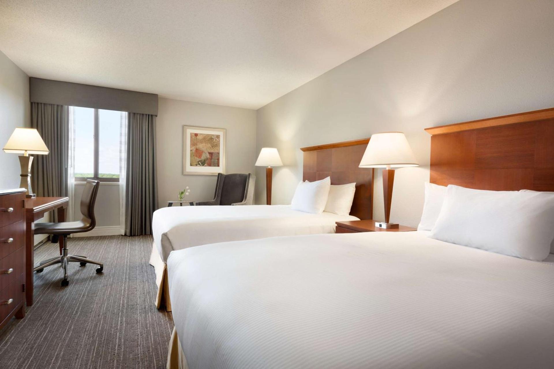 DoubleTree by Hilton Minneapolis Park Place photo 29