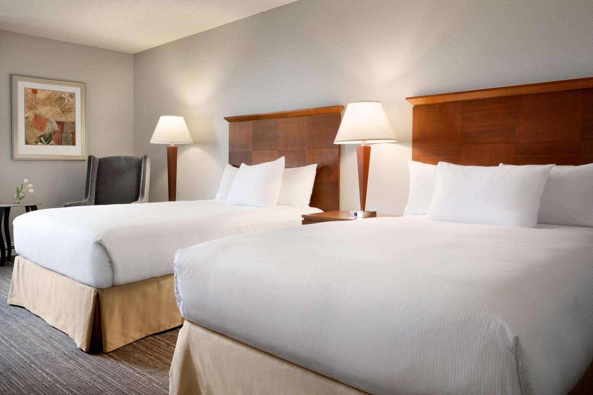 DoubleTree by Hilton Minneapolis Park Place photo 42