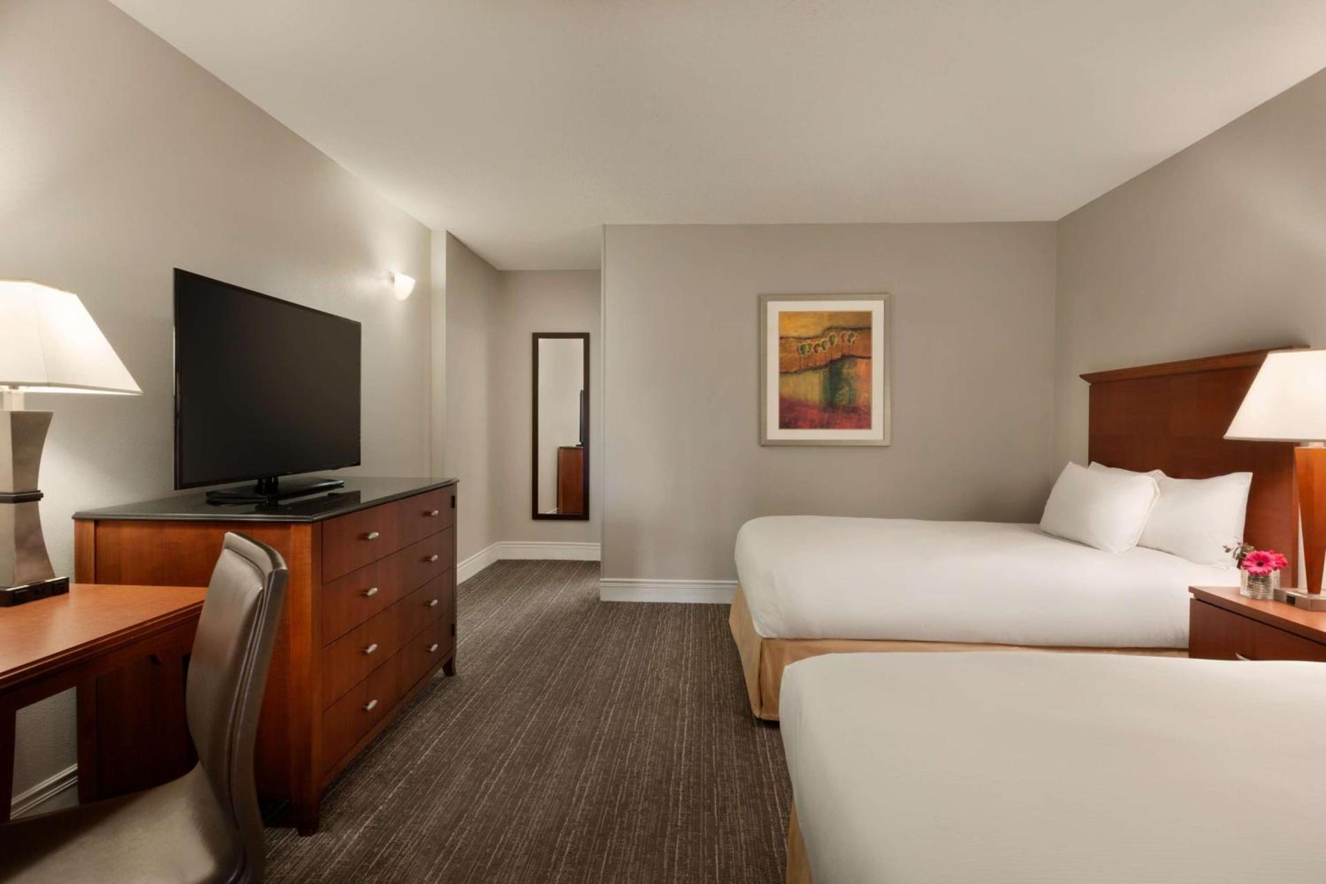 DoubleTree by Hilton Minneapolis Park Place photo 44