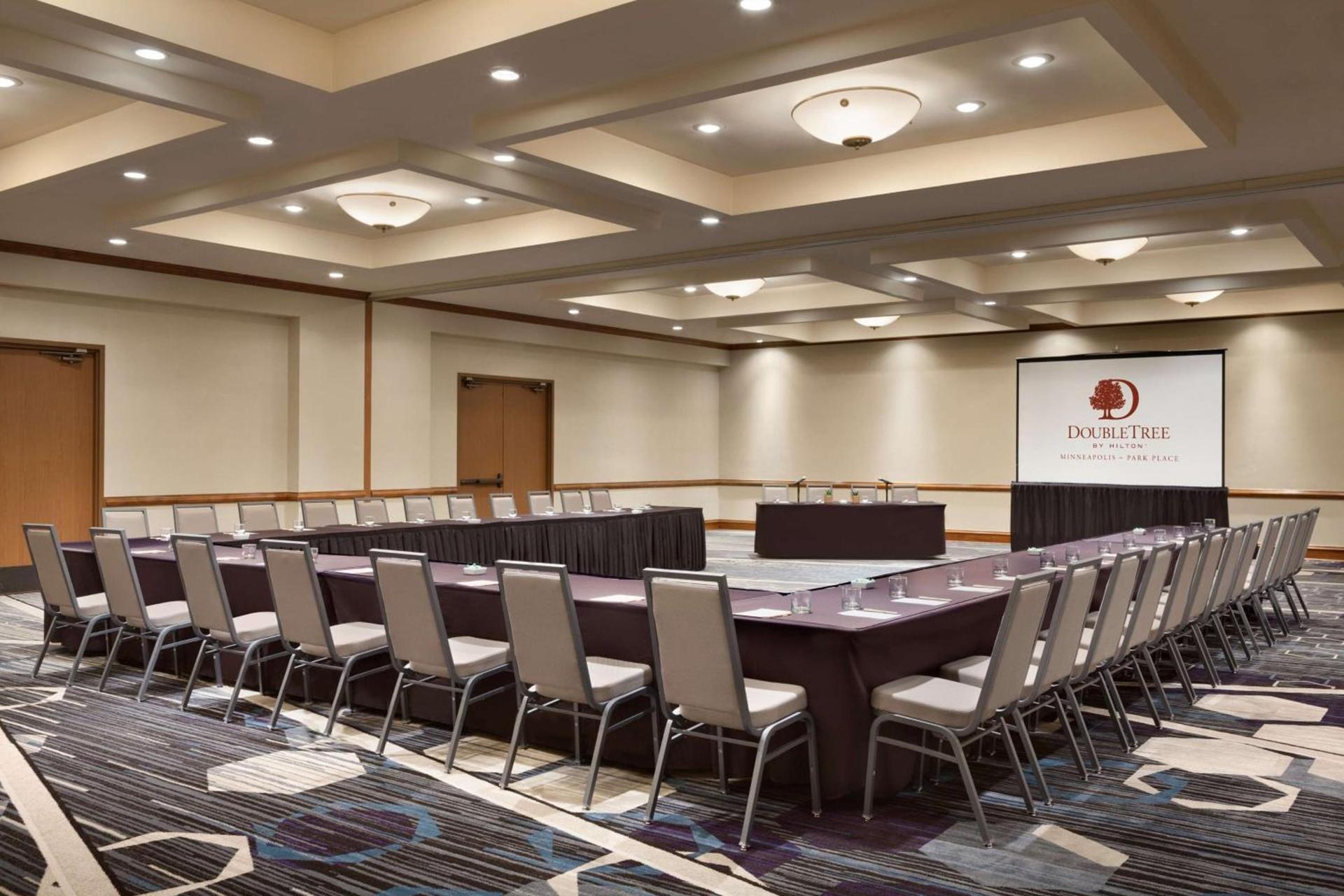 DoubleTree by Hilton Minneapolis Park Place photo 57