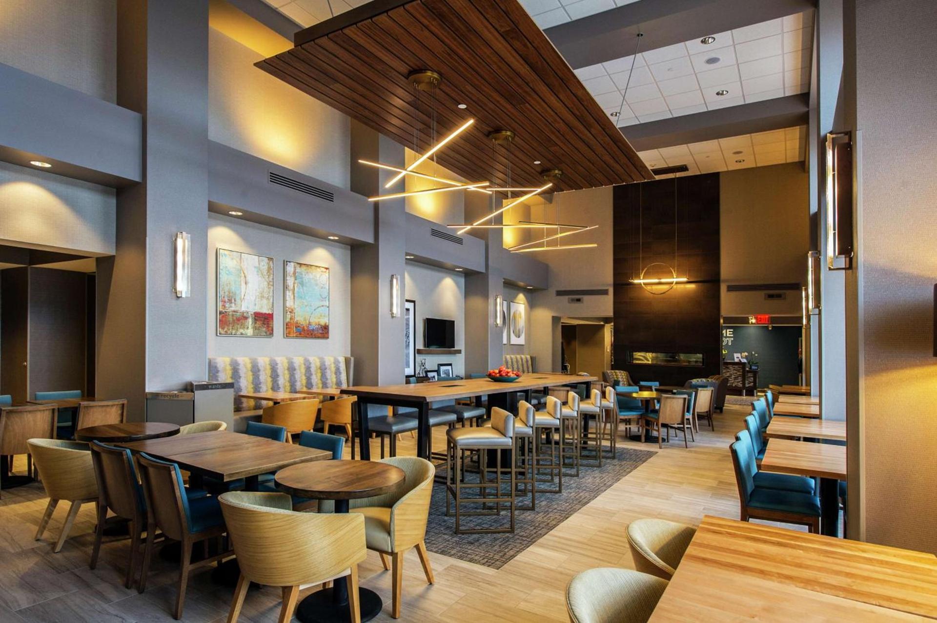 Hampton Inn & Suites/Foxborough/Mansfield photo 11