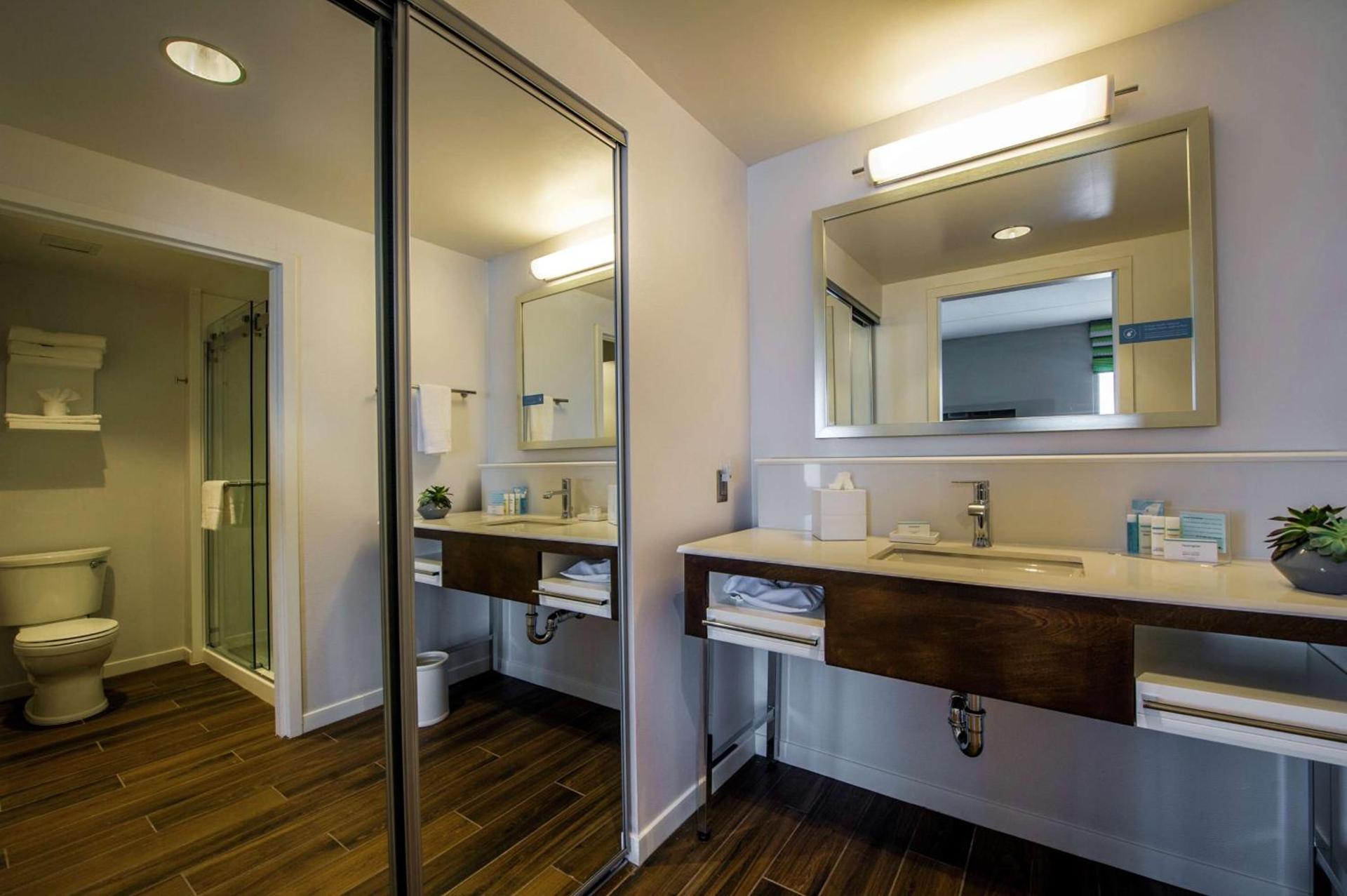 Hampton Inn & Suites/Foxborough/Mansfield photo 16