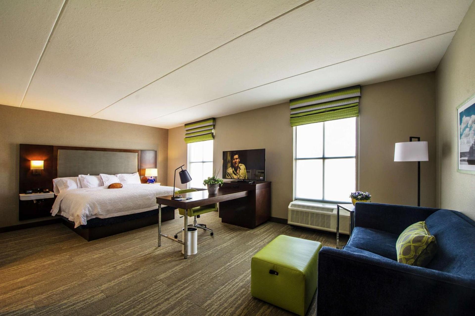Hampton Inn & Suites/Foxborough/Mansfield photo 21