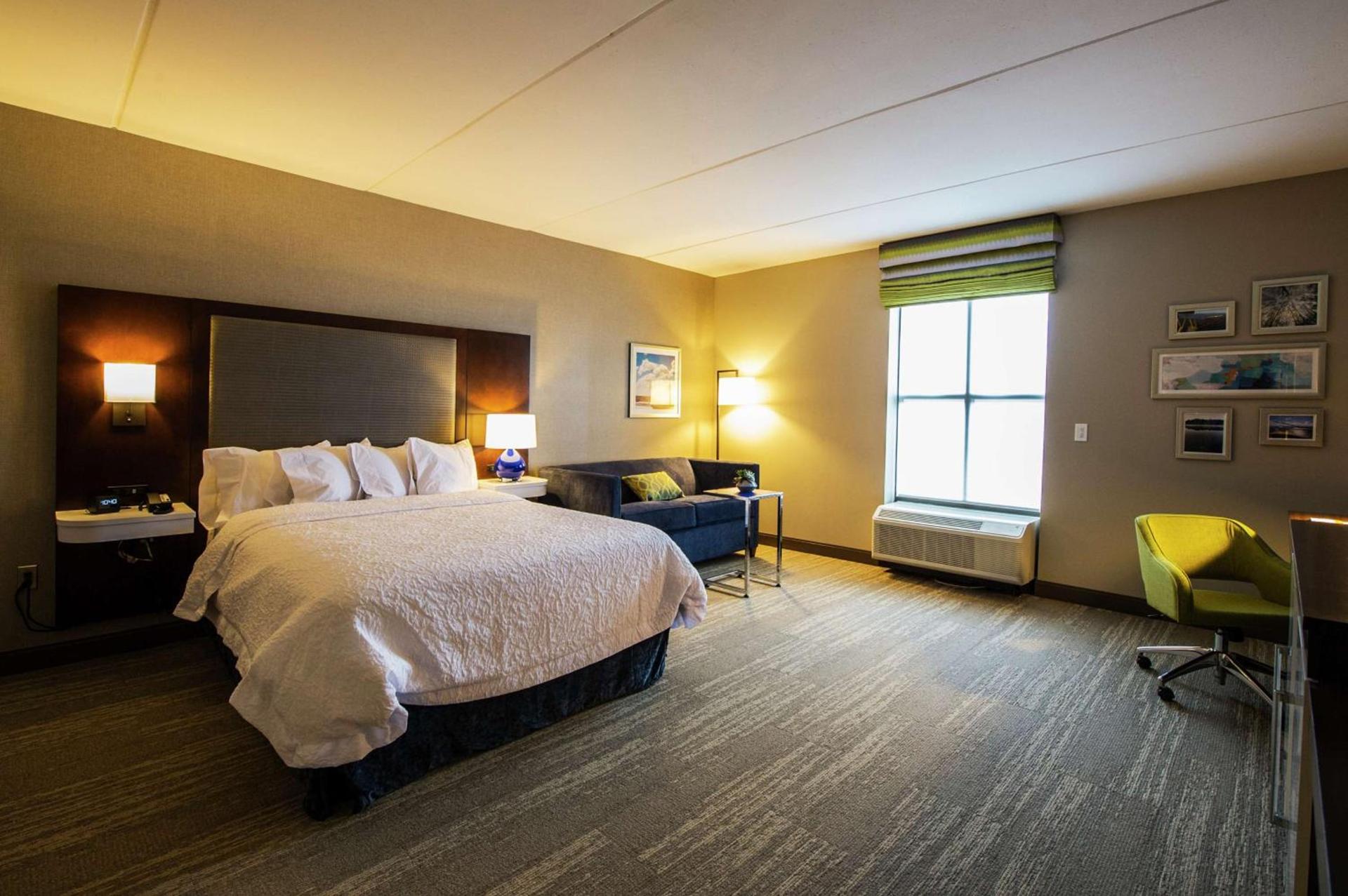 Hampton Inn & Suites/Foxborough/Mansfield photo 26