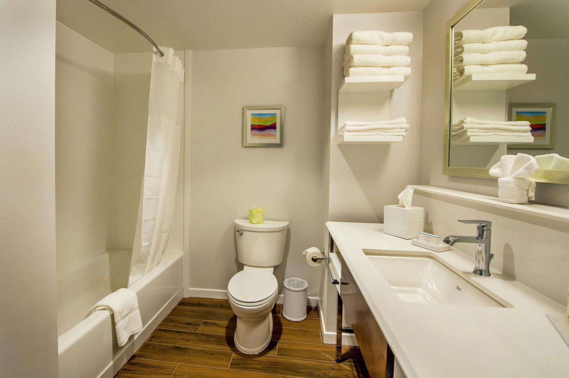 Hampton Inn & Suites/Foxborough/Mansfield photo 28