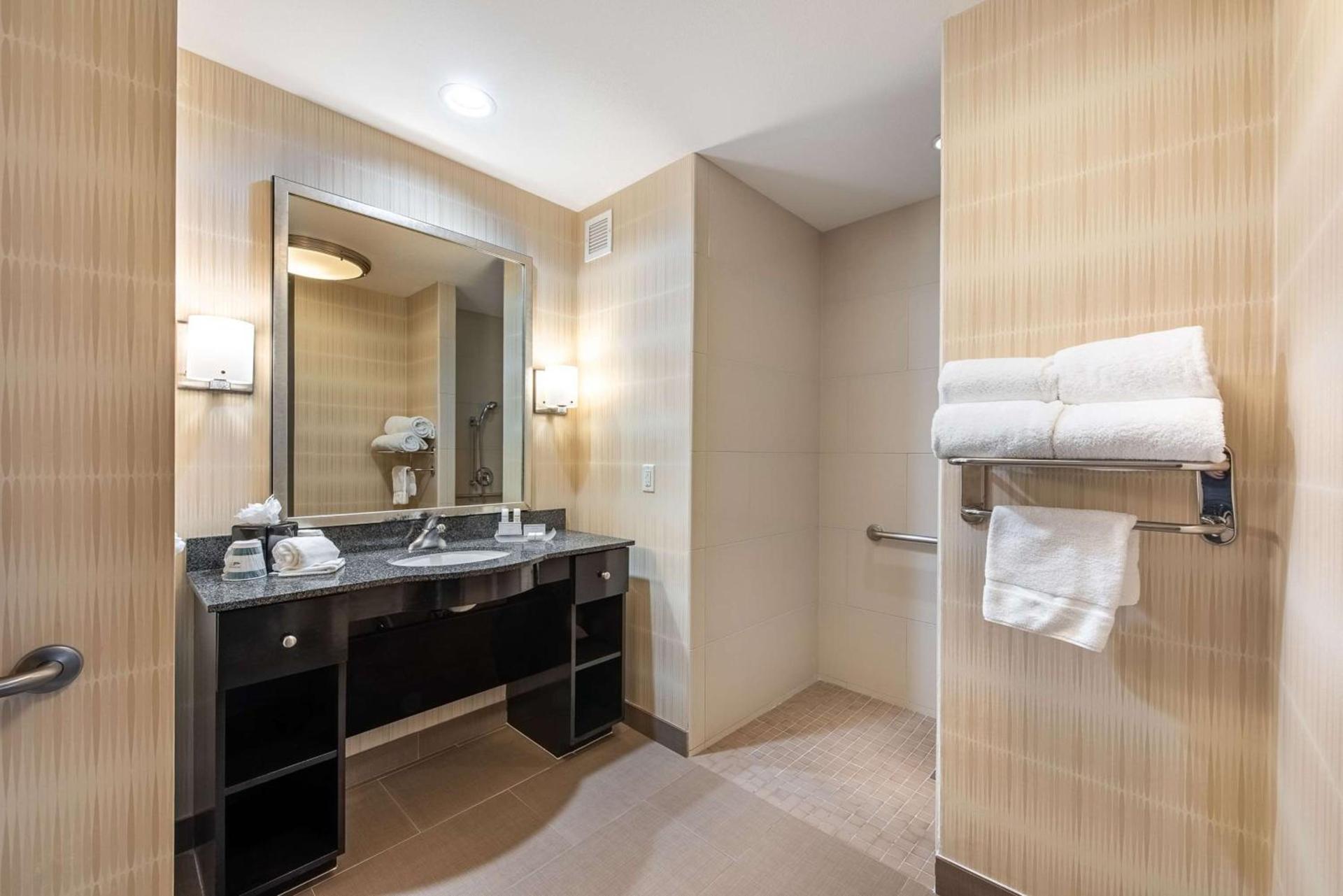 Homewood Suites by Hilton Oxnard/Camarillo photo 47