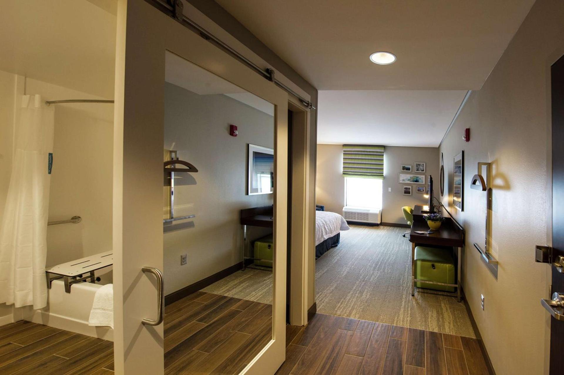 Hampton Inn & Suites/Foxborough/Mansfield photo 31