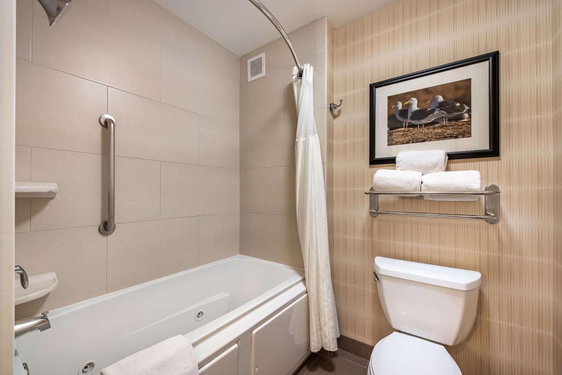 Homewood Suites by Hilton Oxnard/Camarillo photo 54
