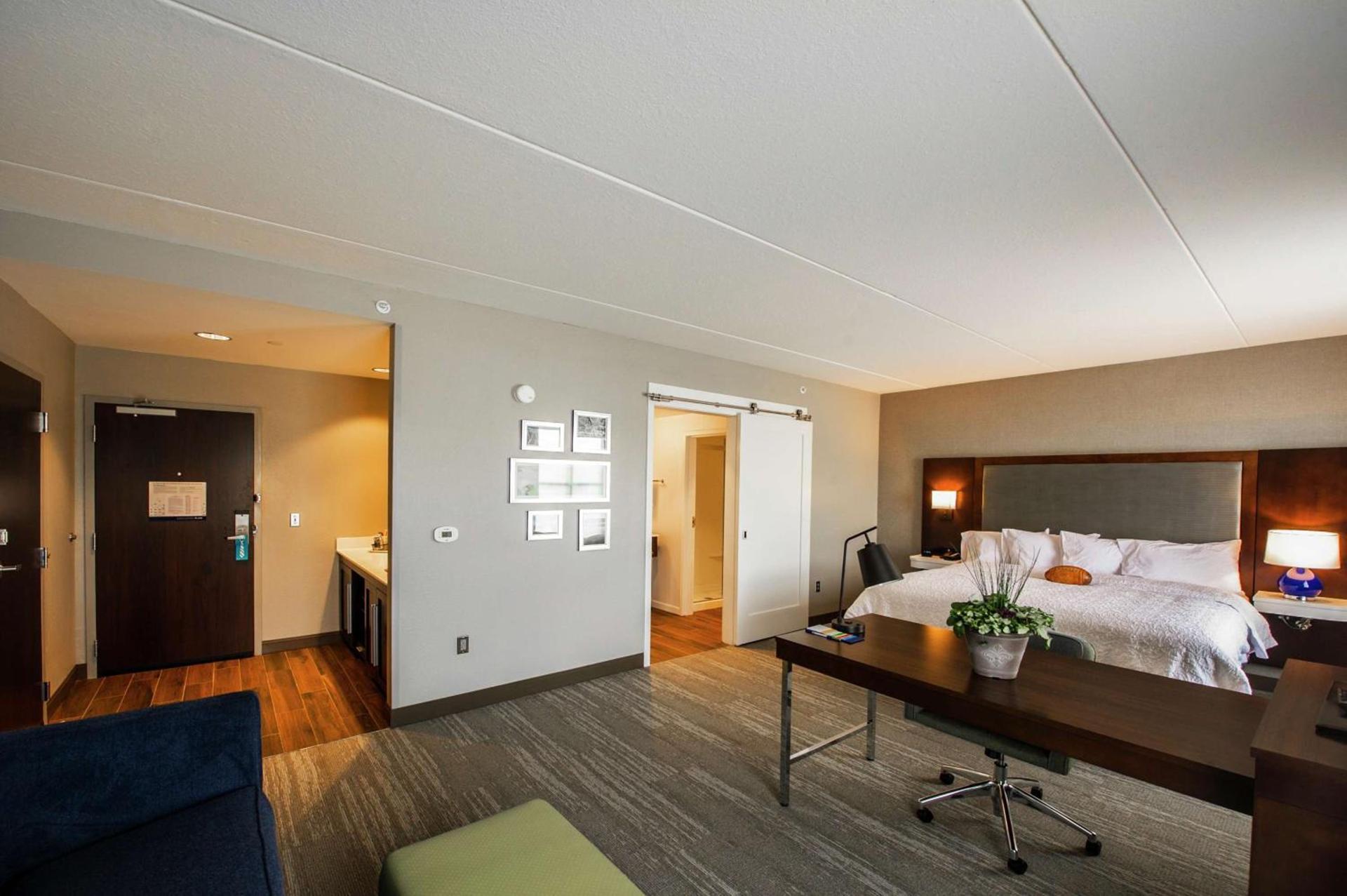 Hampton Inn & Suites/Foxborough/Mansfield photo 37