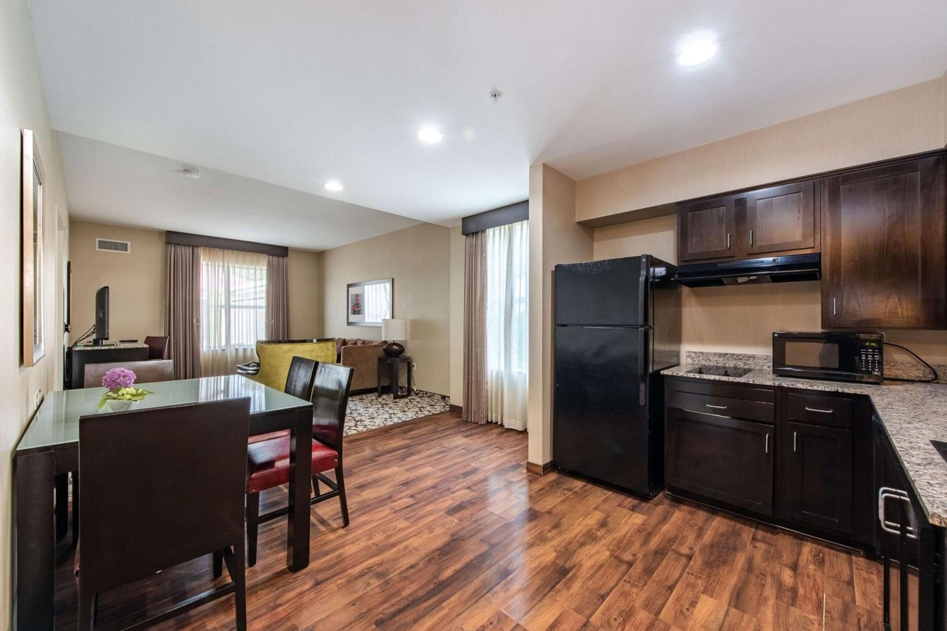 Homewood Suites by Hilton Oxnard/Camarillo photo 79