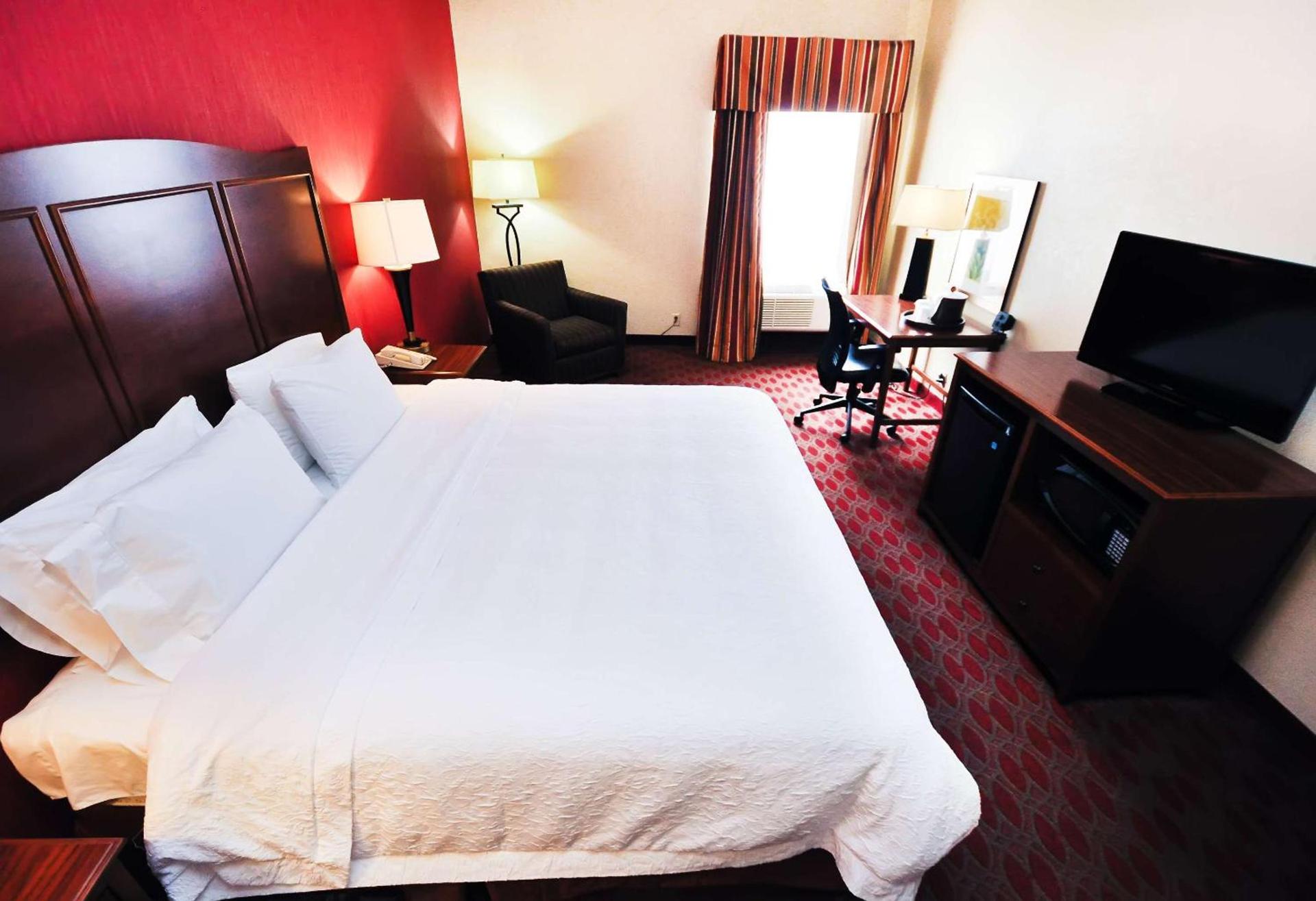 Hampton Inn Carrollton KY photo 12