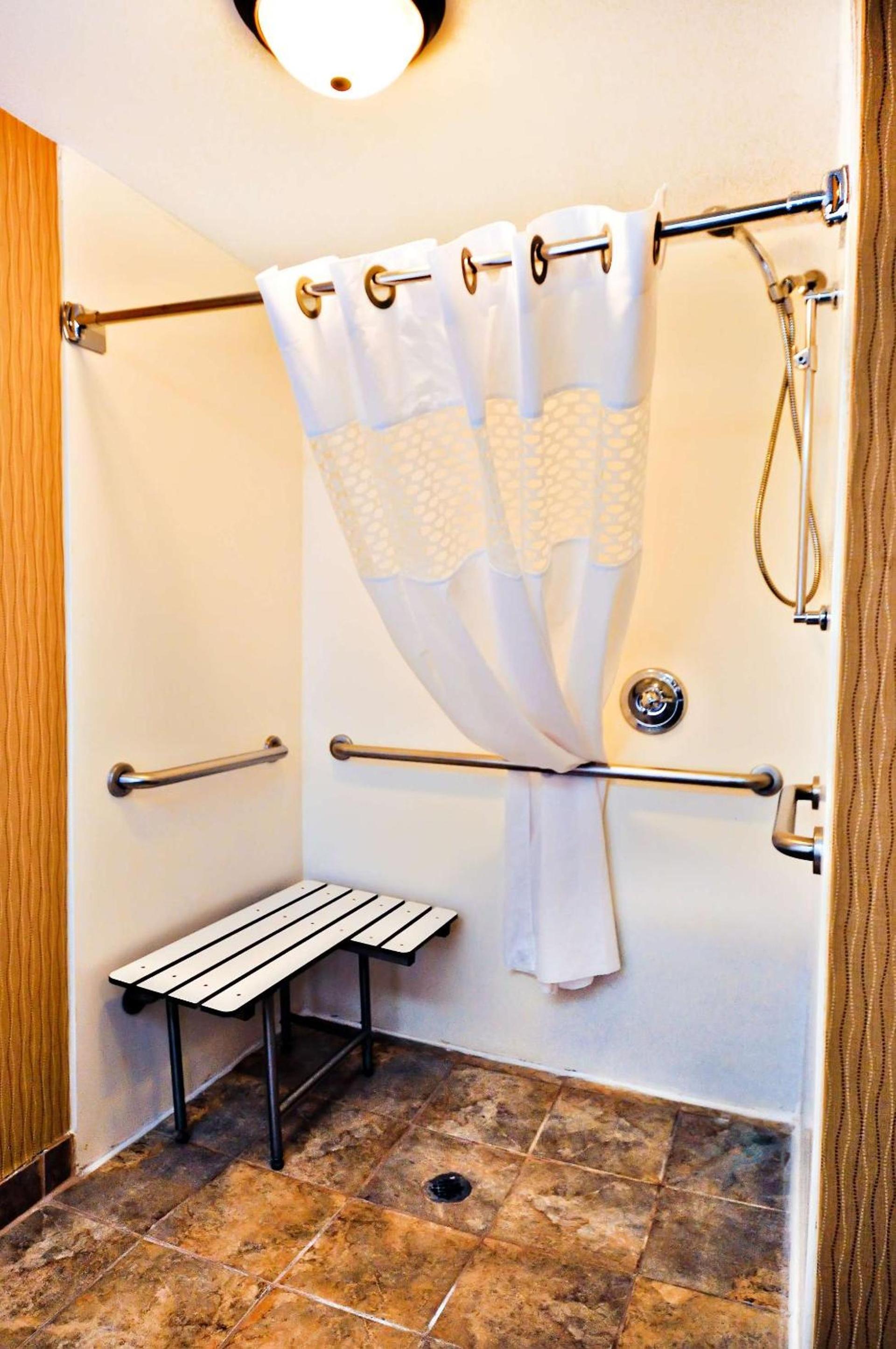 Hampton Inn Carrollton KY photo 17