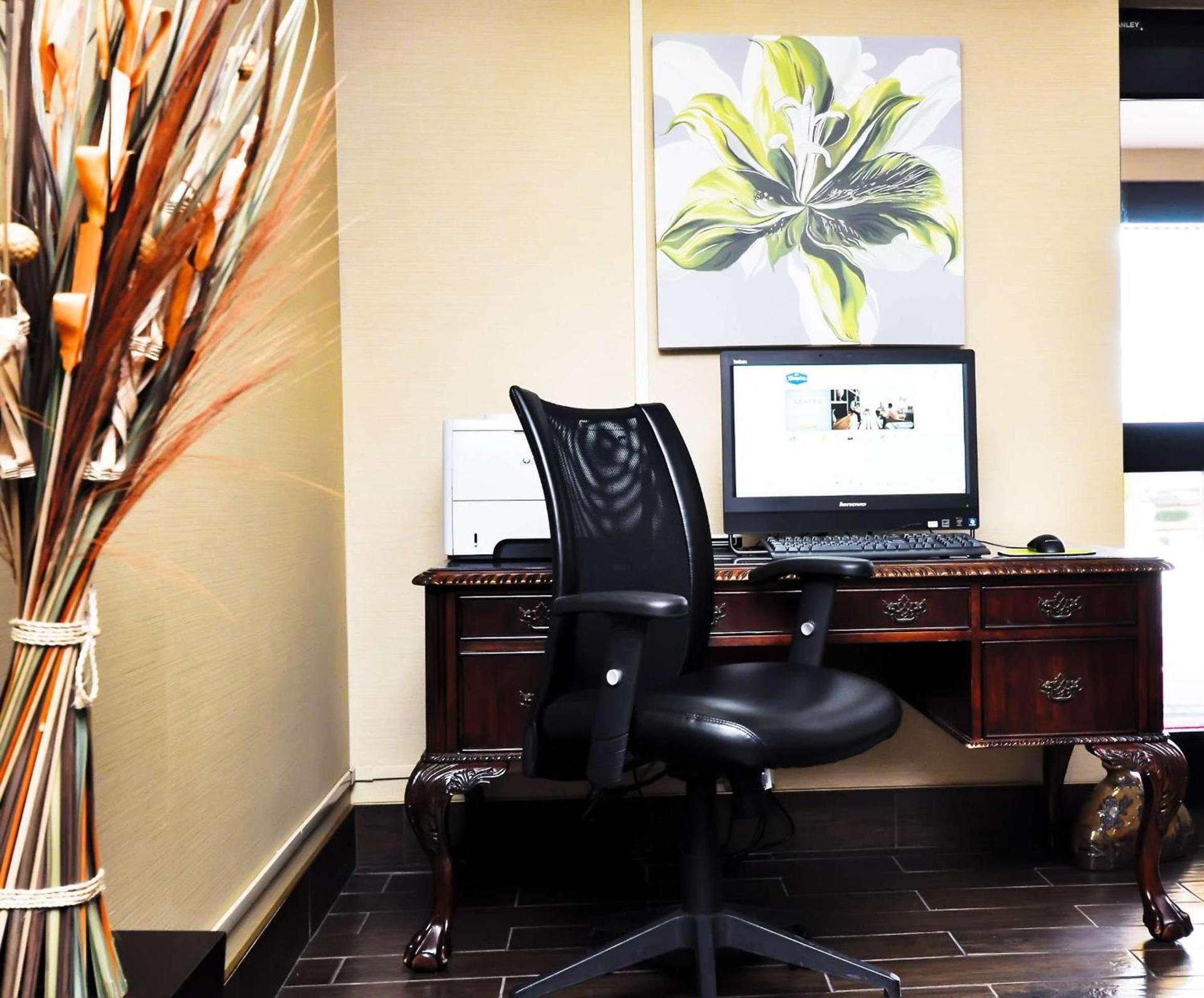Hampton Inn Carrollton KY photo 20