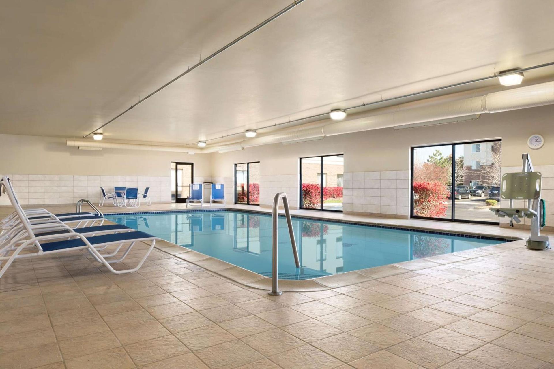 Hampton Inn & Suites Detroit Sterling Heights photo 7
